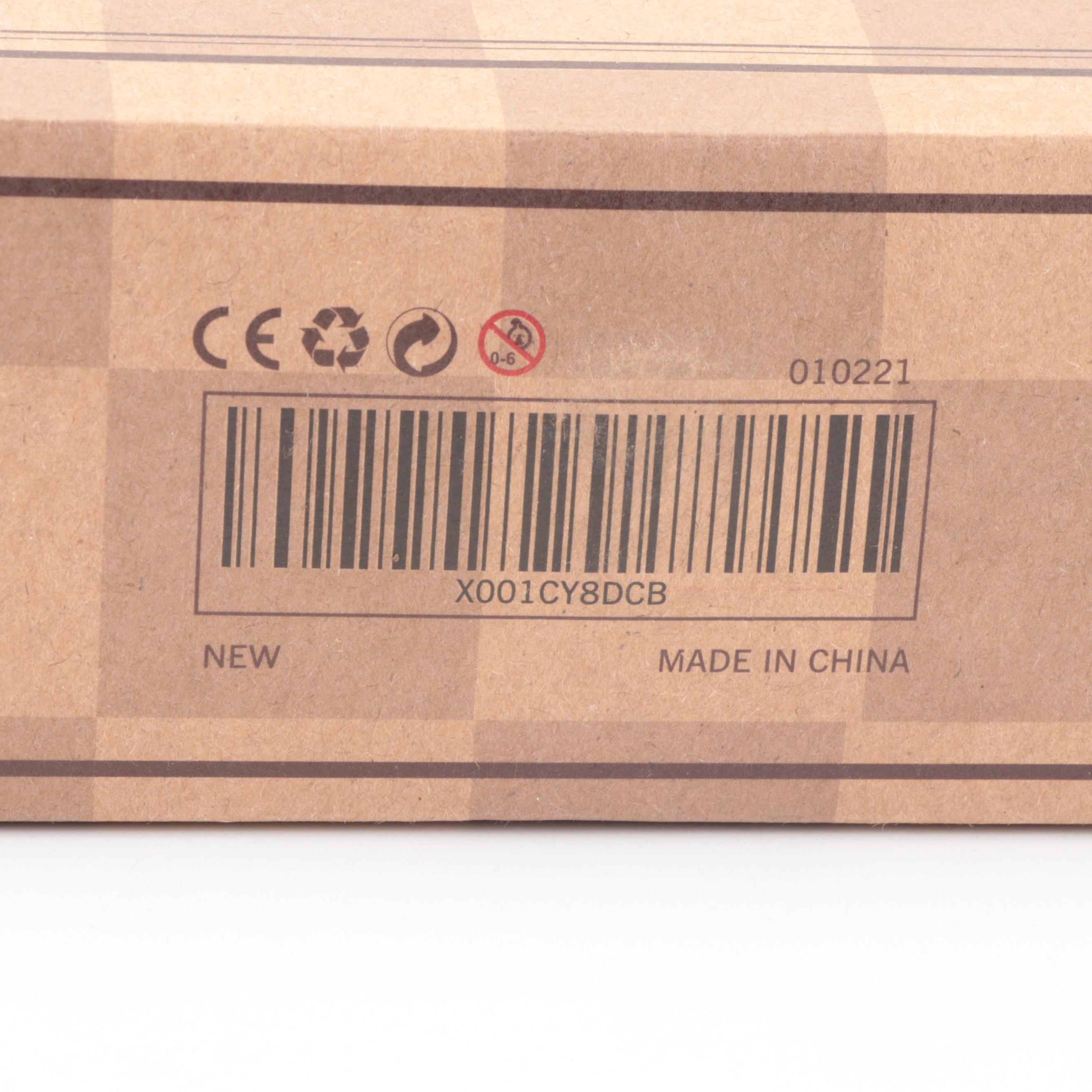 Amerous Carved Folding Chess Set with Chess Pieces