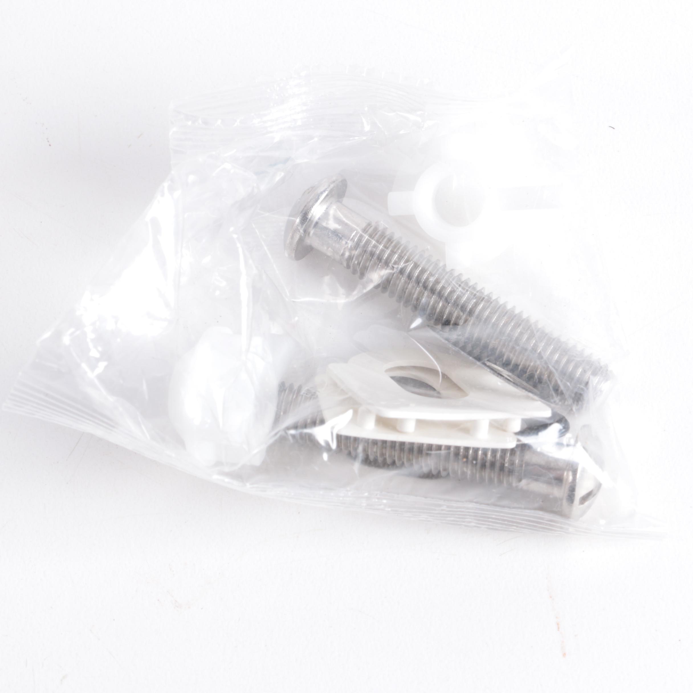 Elongated Self-Closing Toilet Seat in White