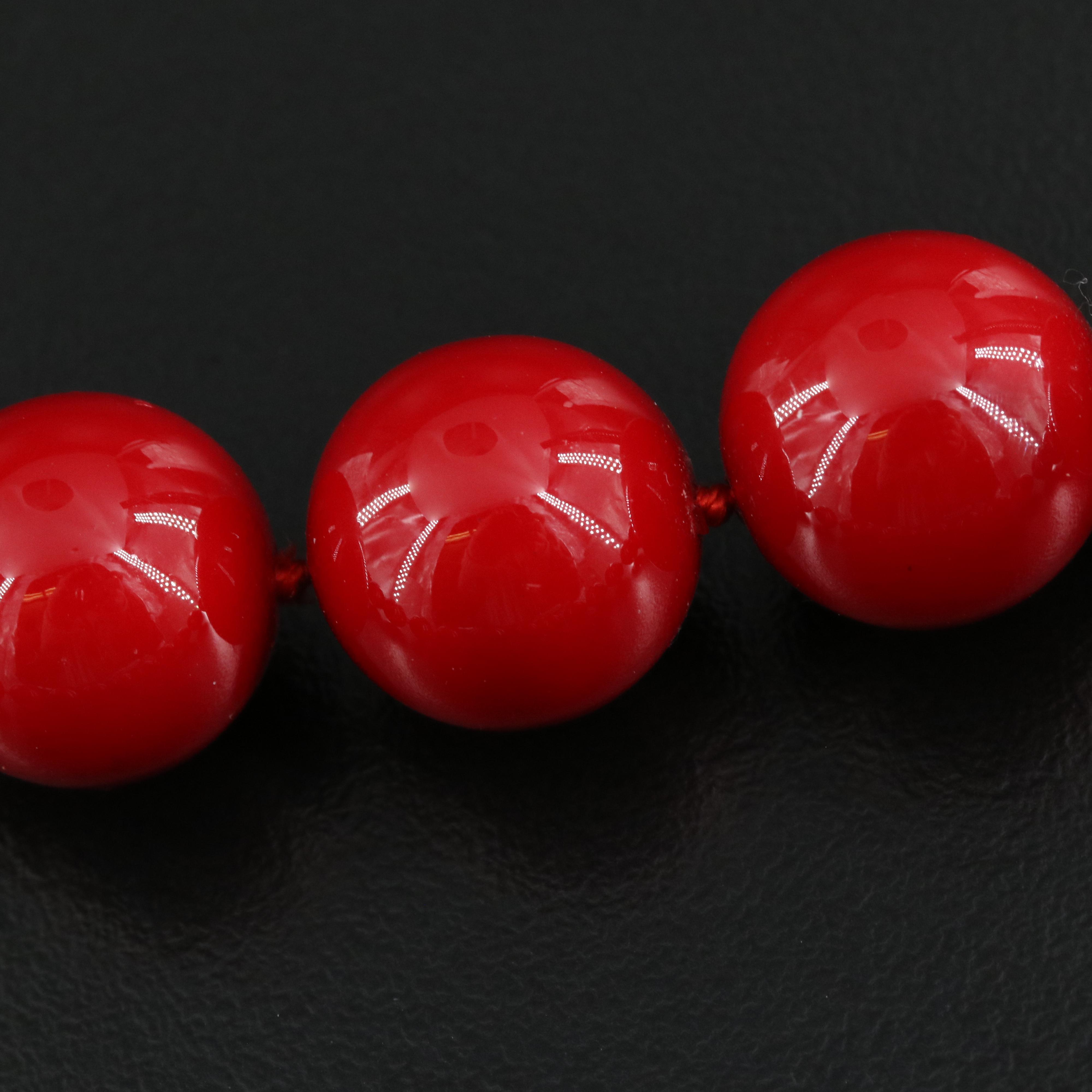 Beaded Necklace with Agate, Chalcedony and Glass