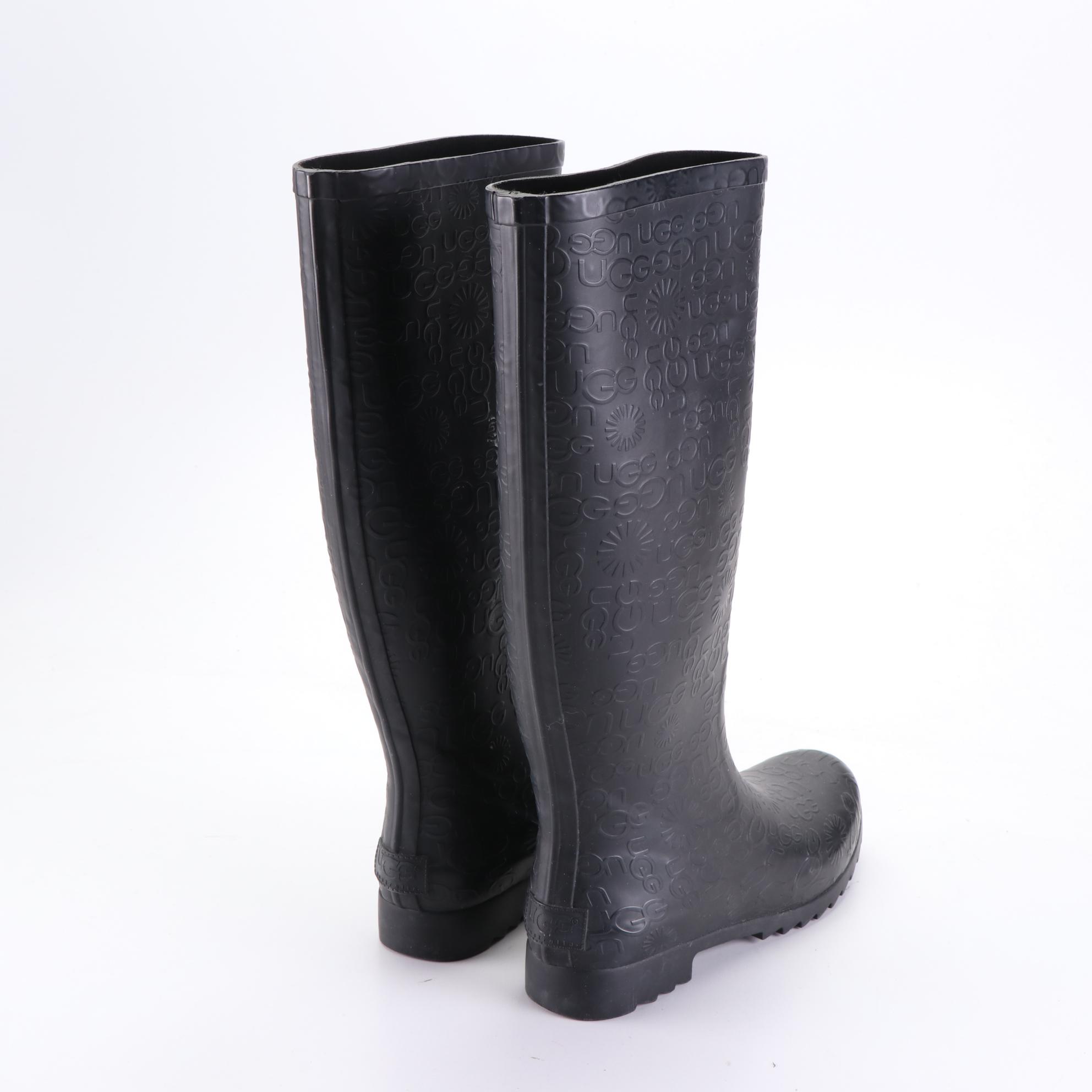 G By Guess Boots in Grey Faux Leather and UGG Rubber Rain Boots