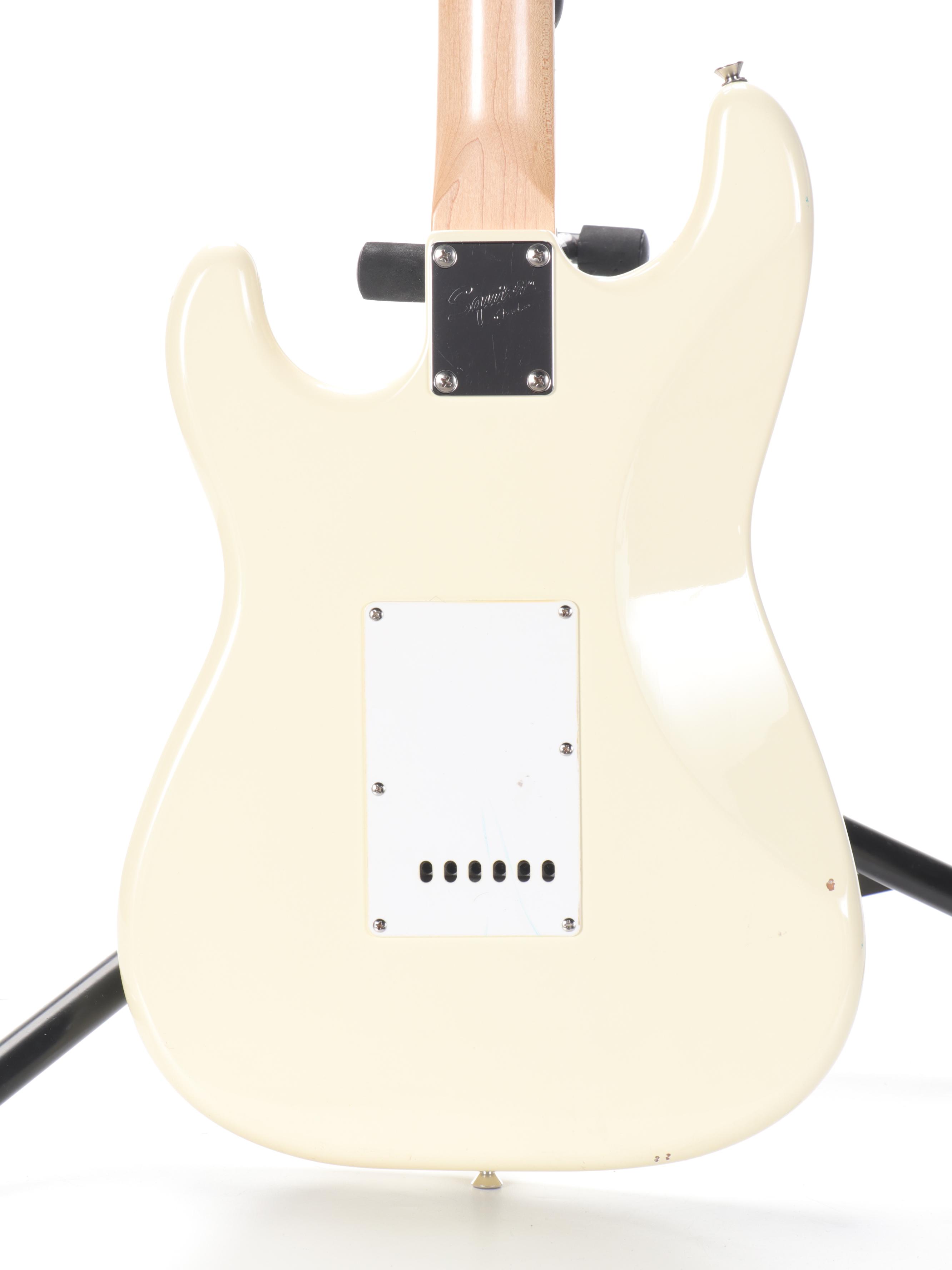 Squier Strat by Fender Affinity Series Electric Guitar With Case and Stand