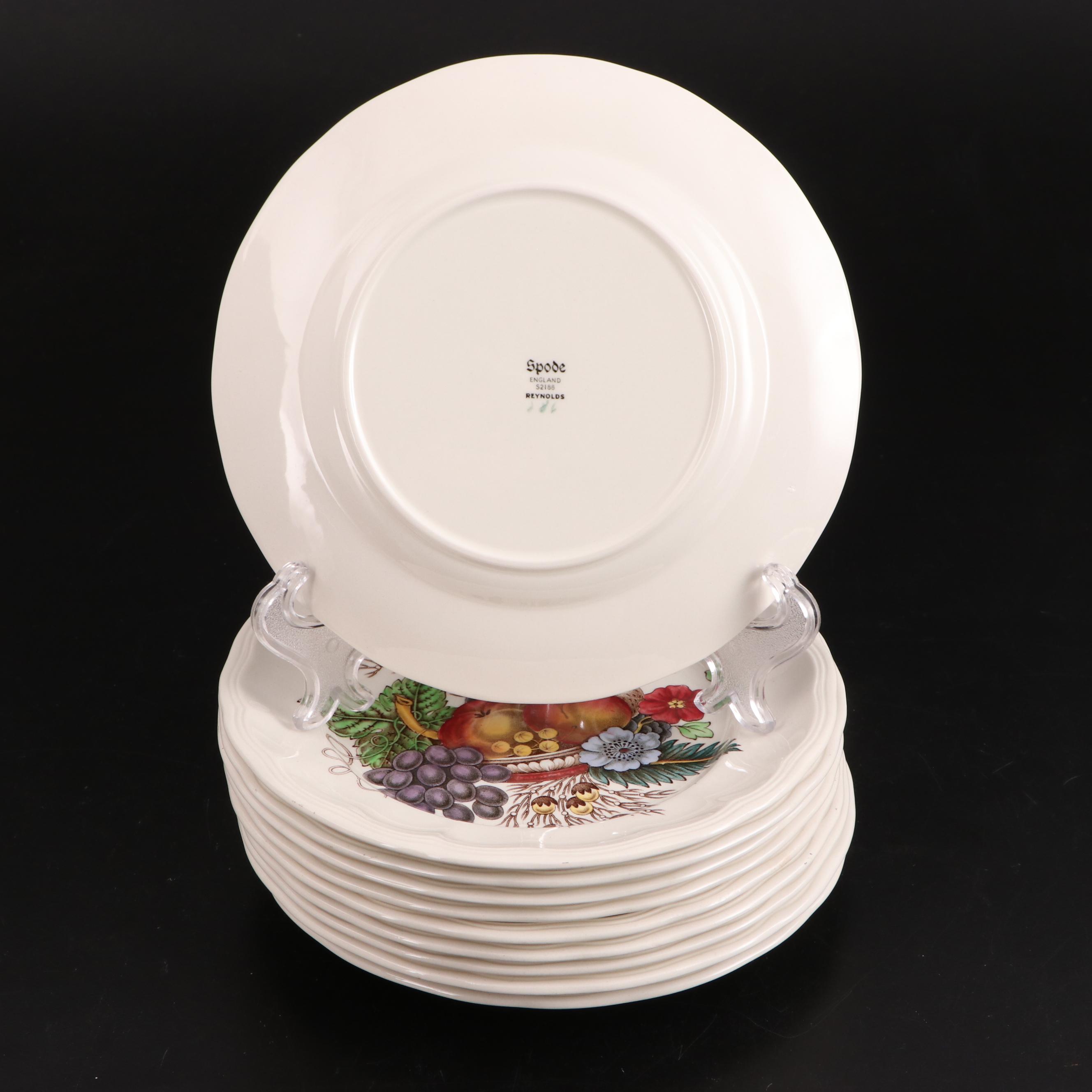 Copeland Spode "Reynolds" Earthenware Dinnerware, Mid to Late 20th Century
