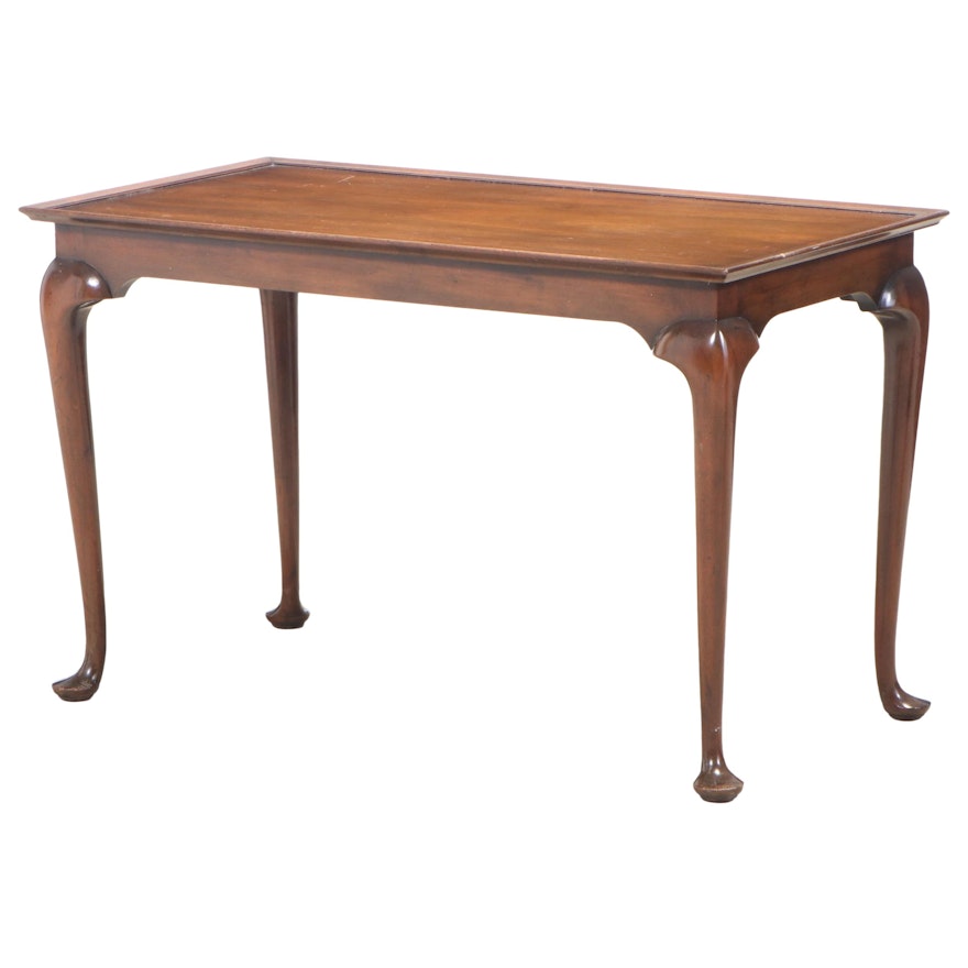Queen Anne Style Mahogany Occasional Table, 20th Century