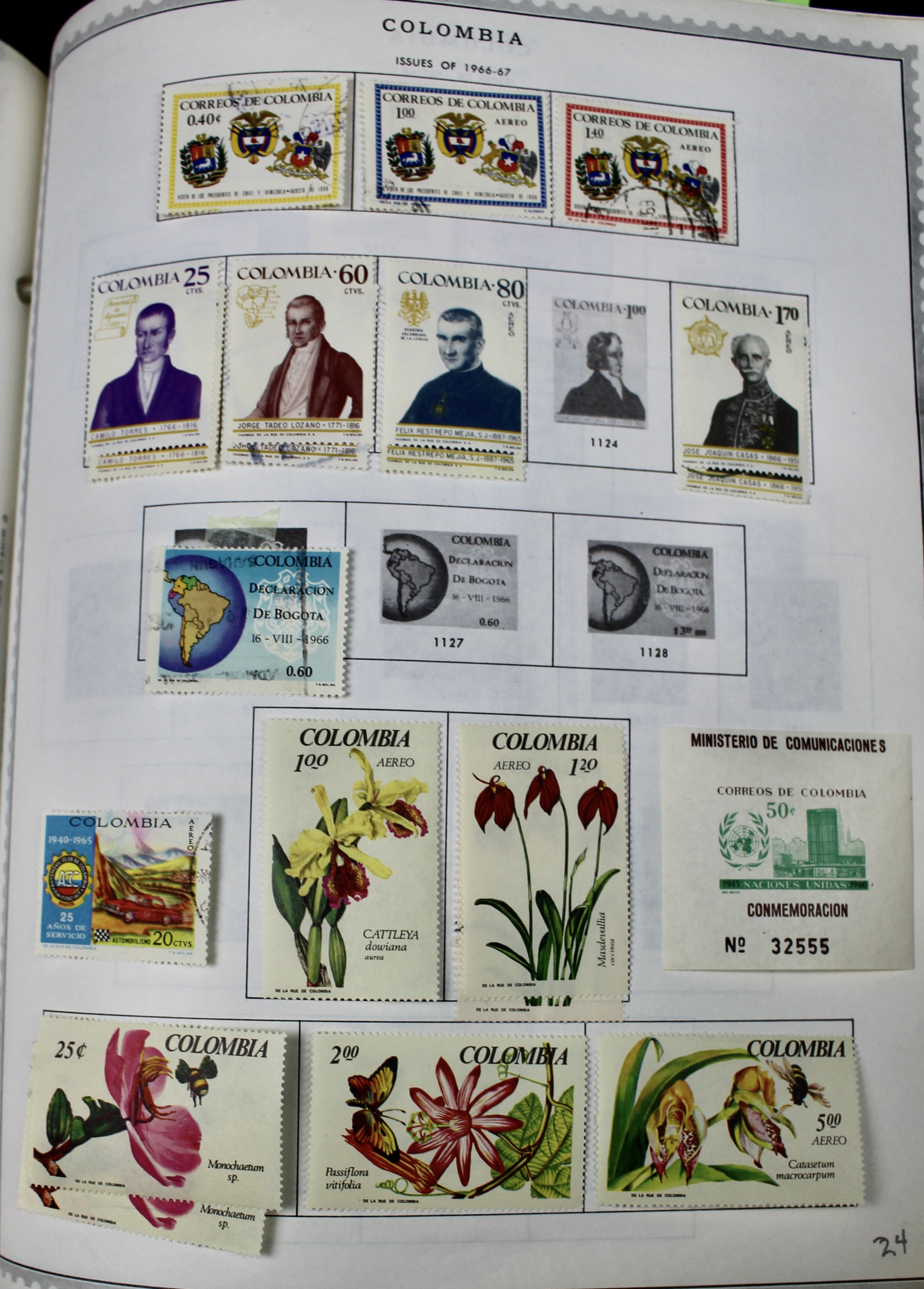 Minkus Supreme Global Postage Stamp Album