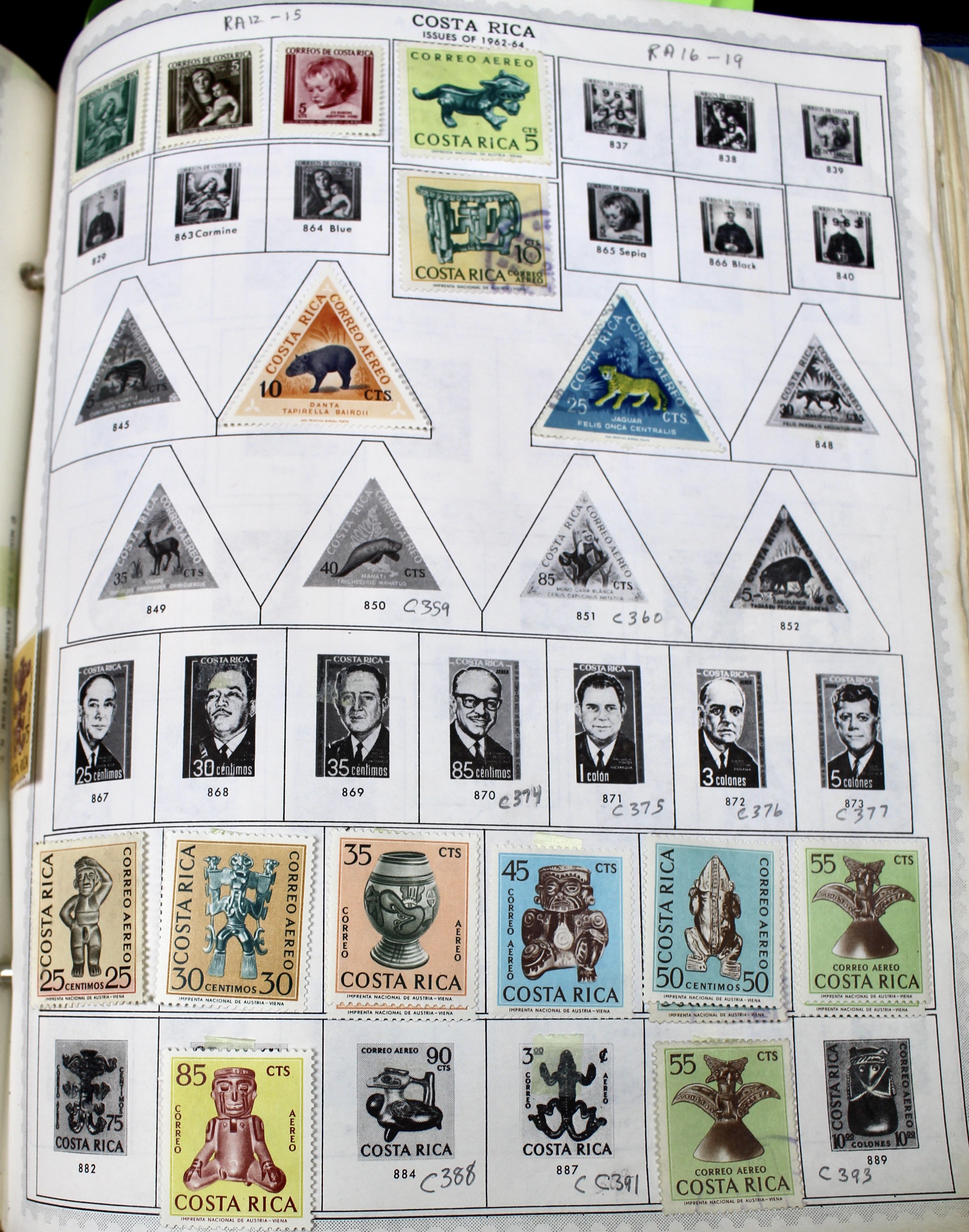 Minkus Supreme Global Postage Stamp Album
