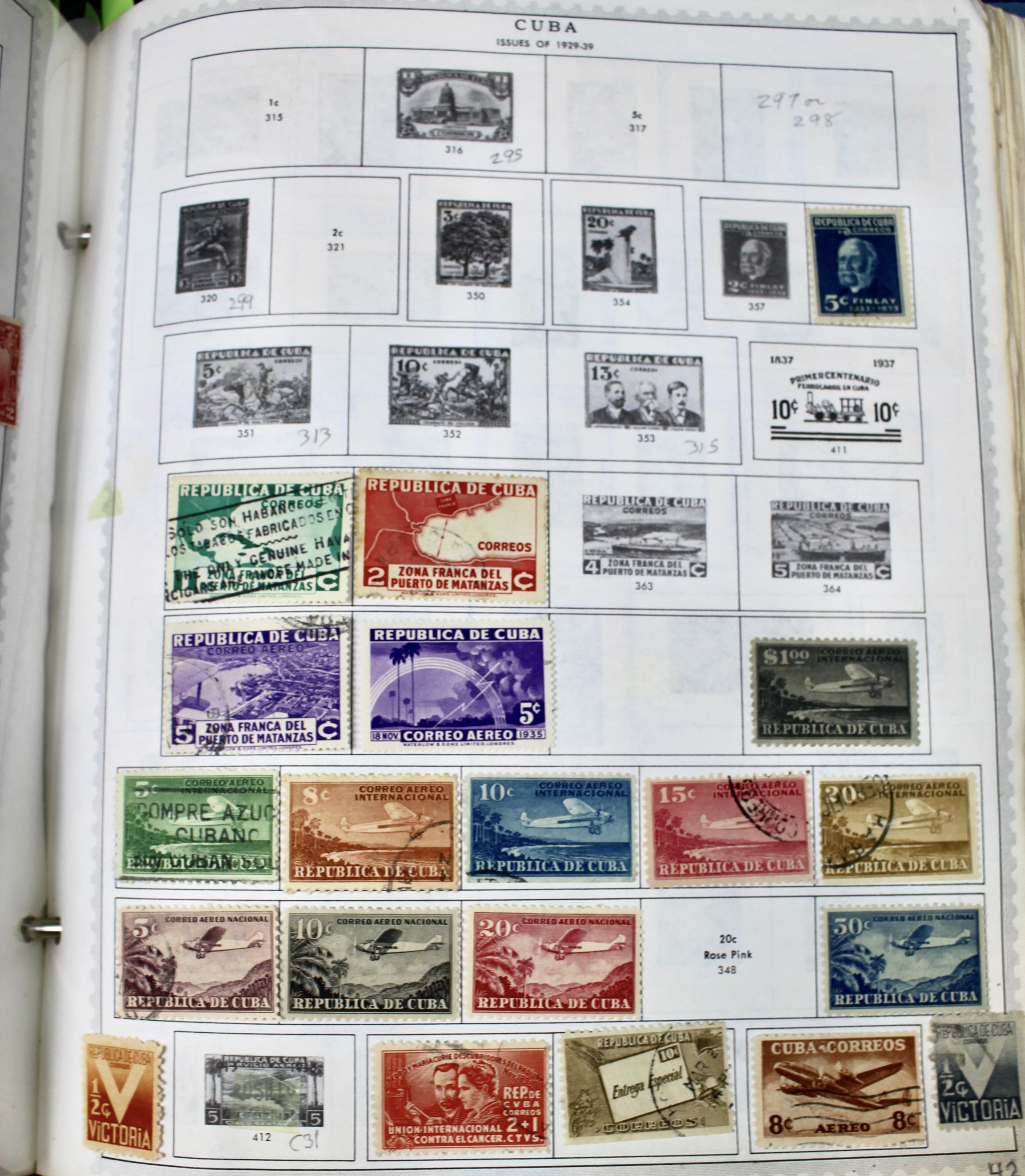Minkus Supreme Global Postage Stamp Album