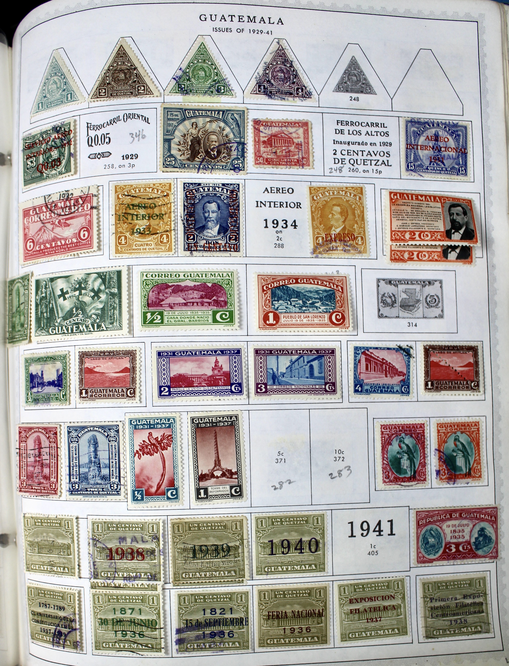 Minkus Supreme Global Postage Stamp Album