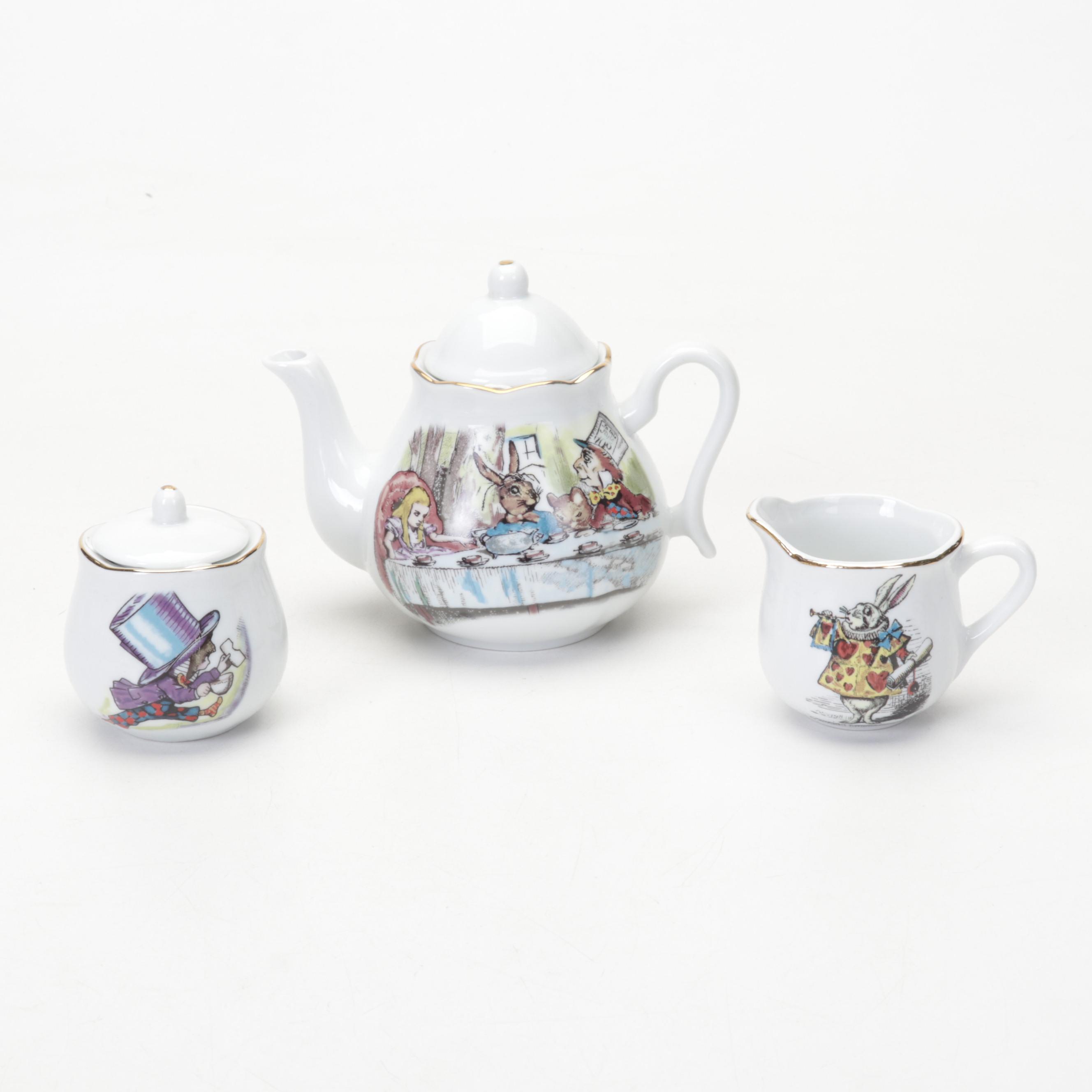 Reutter Porzellan "Alice In Wonderland" Child's Tea Set with Case, 2010