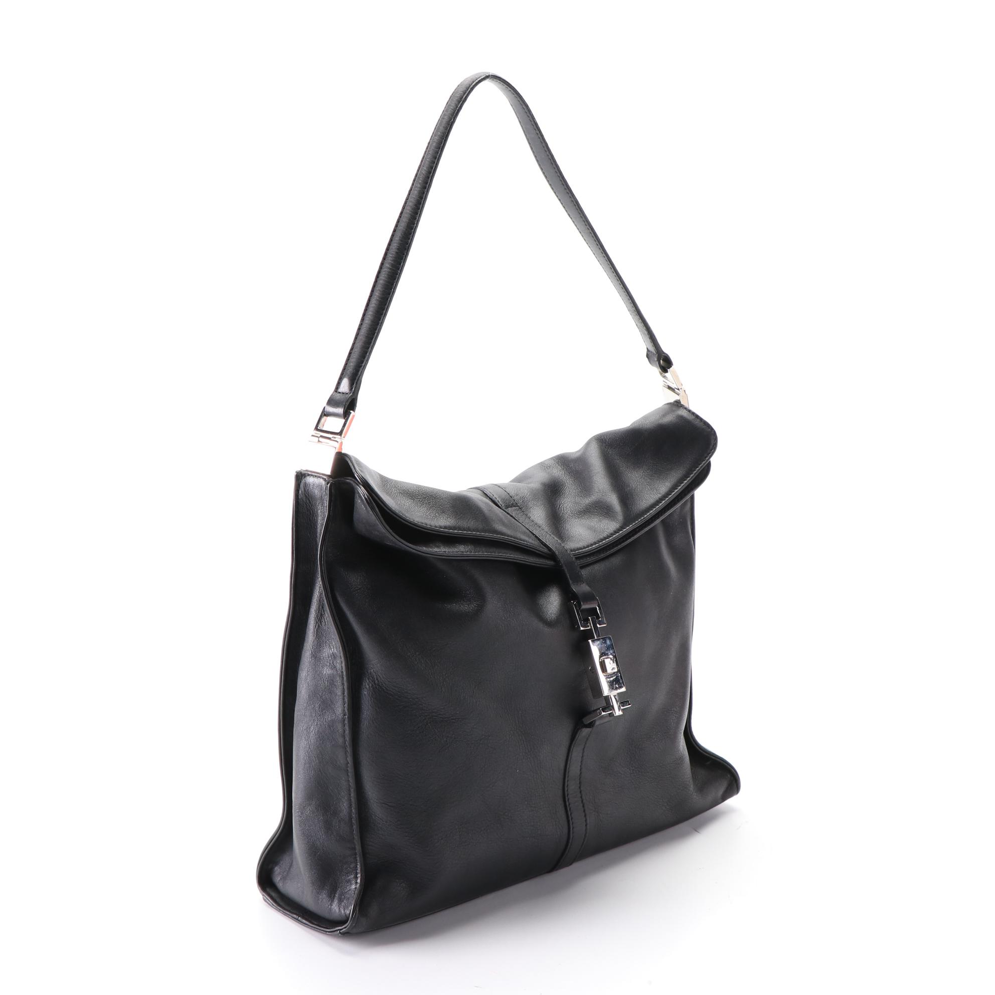 Gucci Fold-Over Shoulder Bag in Leather with Piston/Push Lock