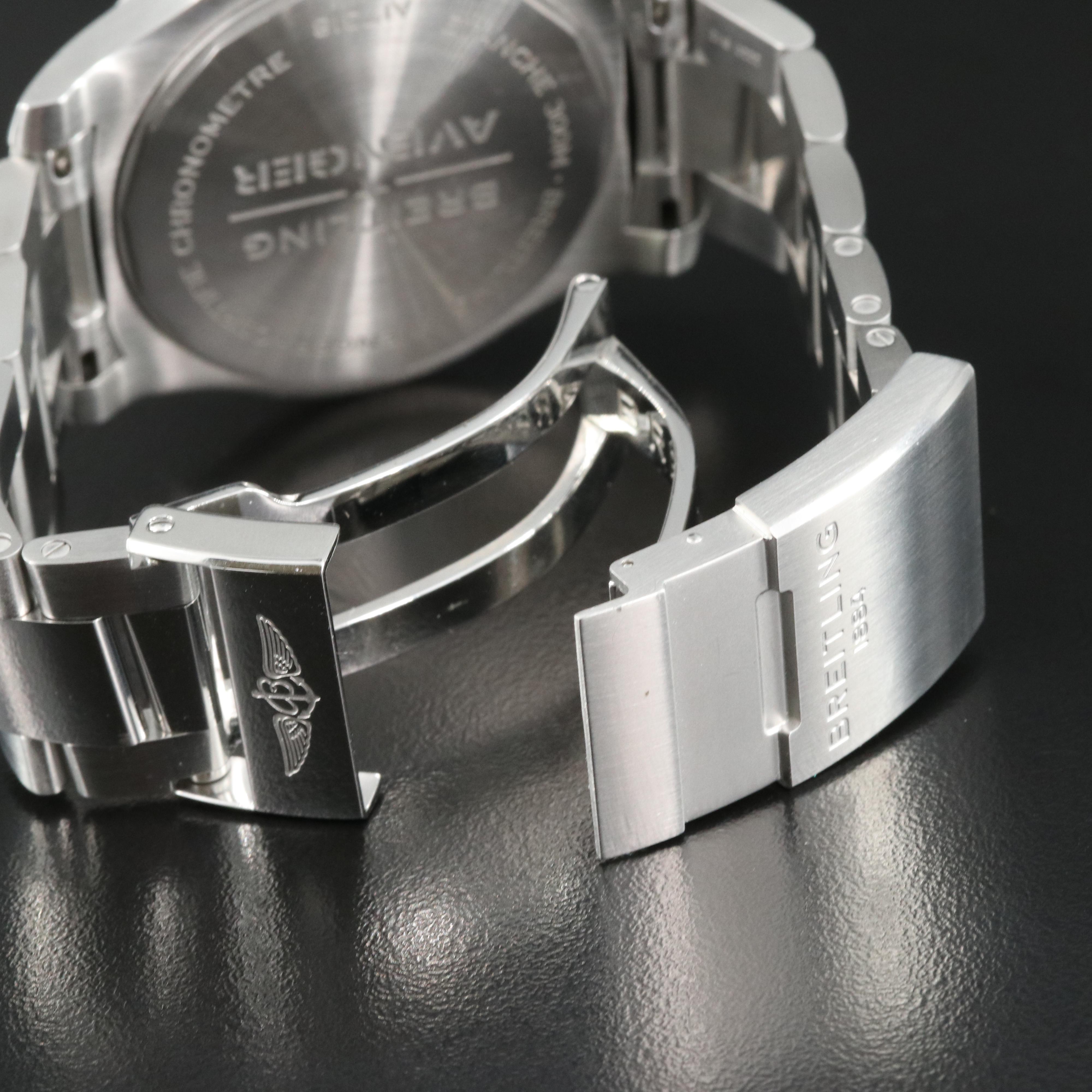 Breitling Avenger 43 Chronometer Date Automatic Watch