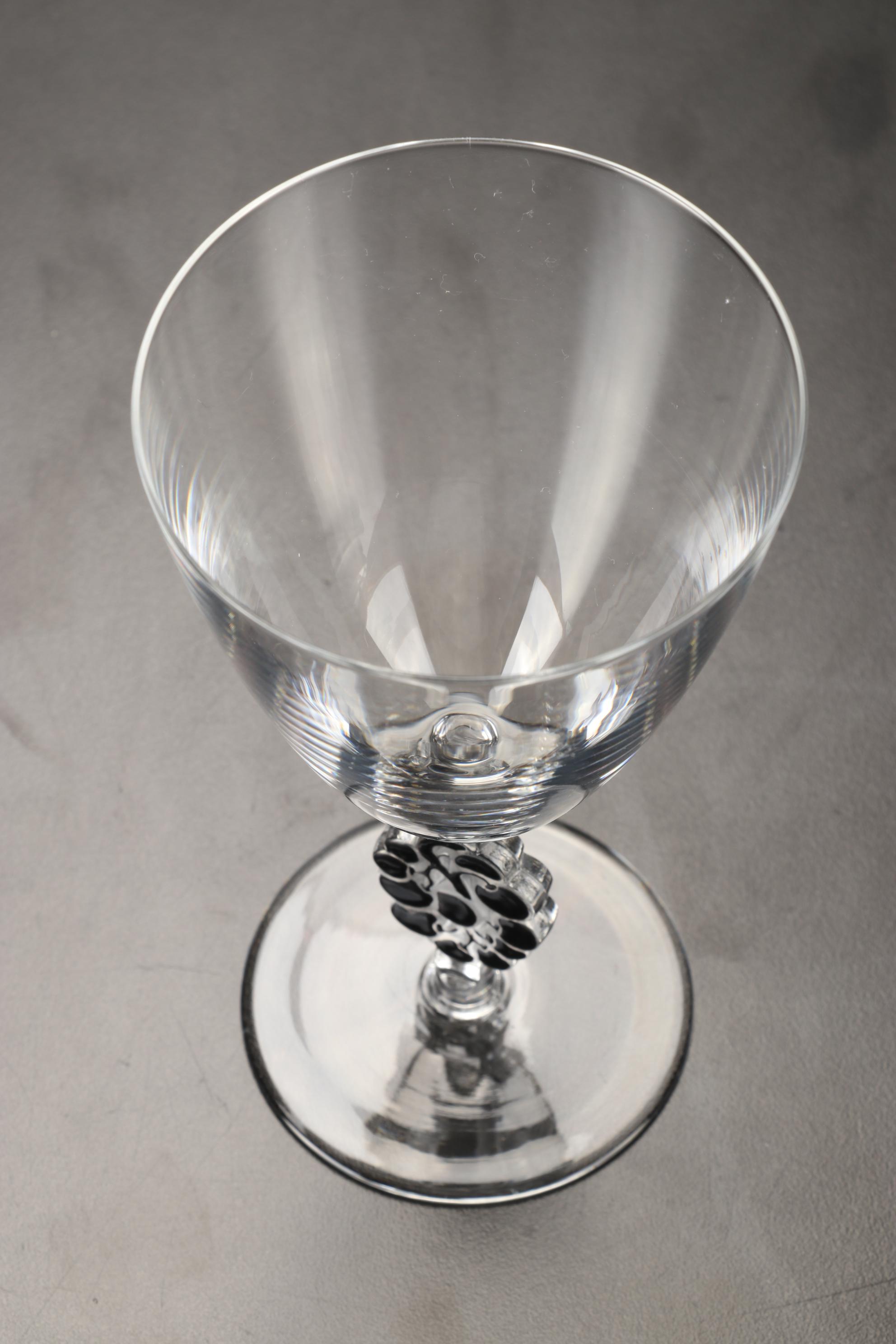 Lalique Art Deco Wine Glasses, Early 20th Century