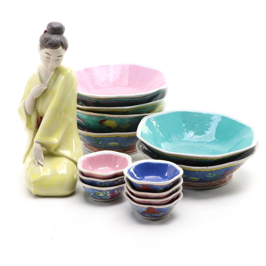 Chinese Famillie Rose Porcelain Bowls and Sauce Bowls with Figurine