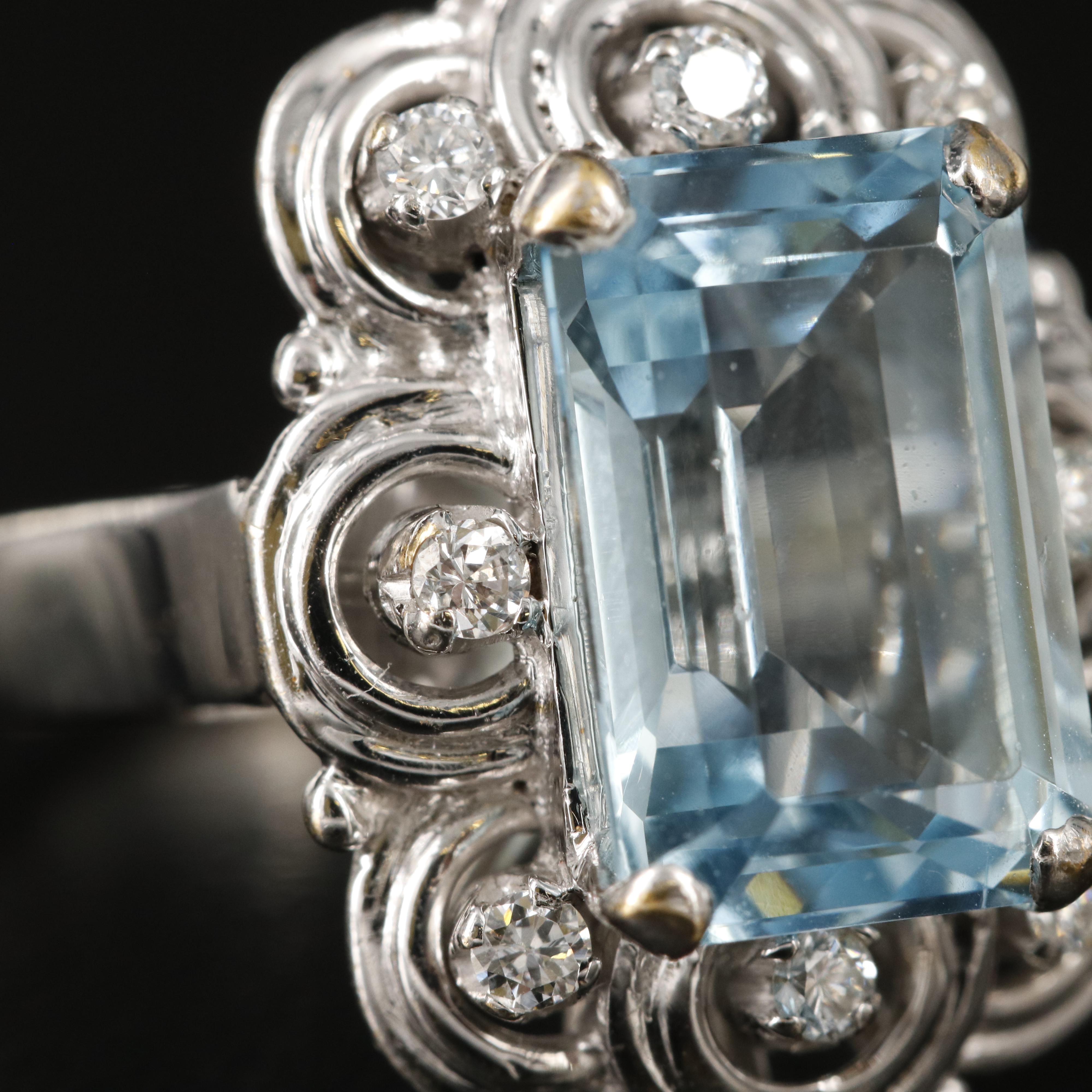Vintage 18K 3.83 CT Aquamarine and Diamond Ring