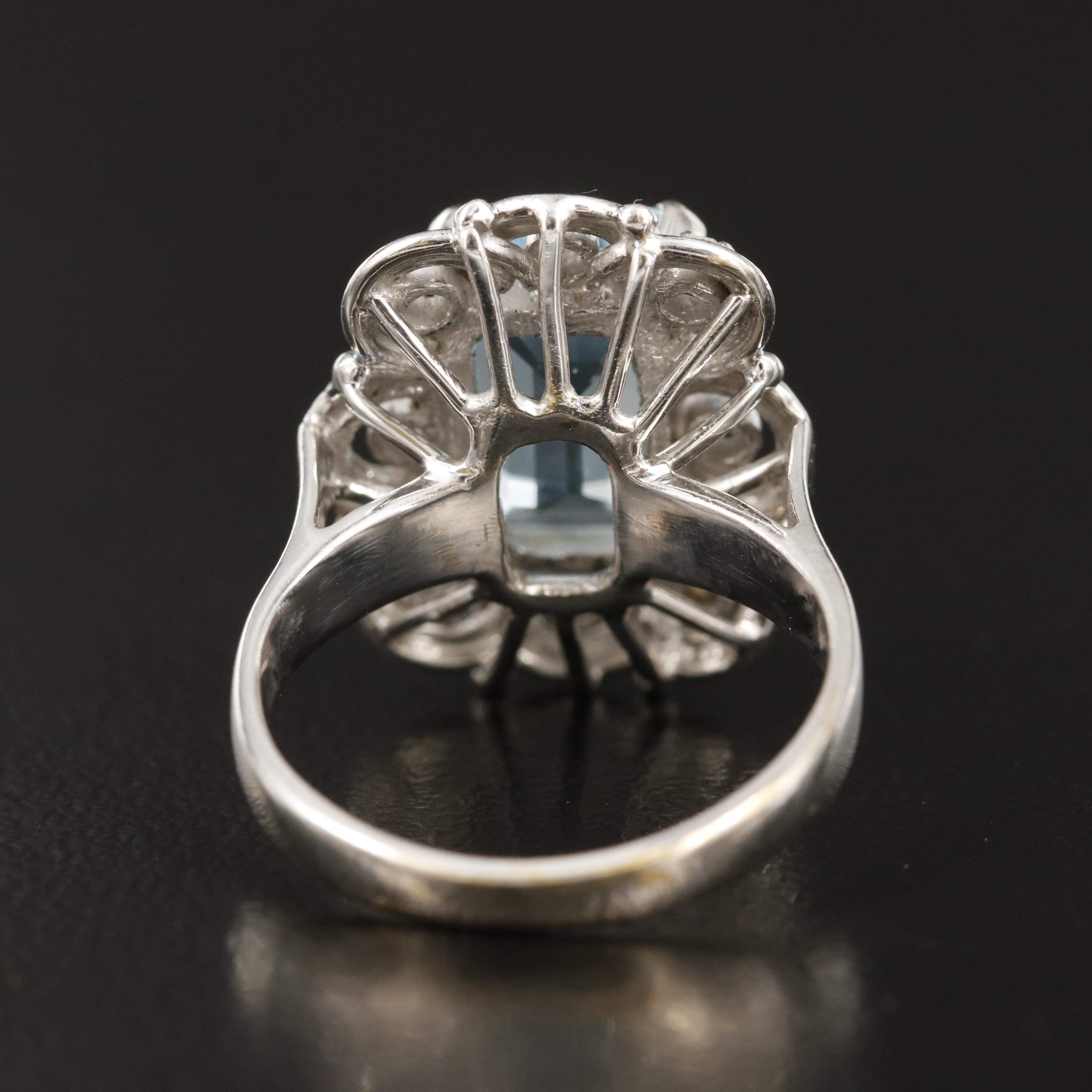 Vintage 18K 3.83 CT Aquamarine and Diamond Ring