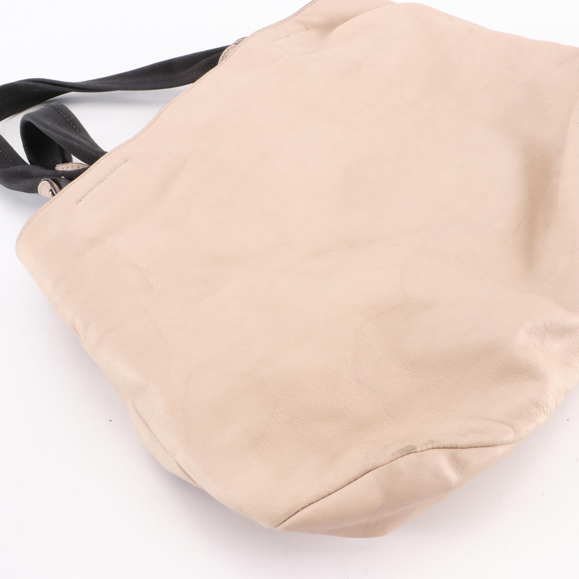 Salvatore Ferragamo Vara Bow Shoulder Bag in Calfskin Leather