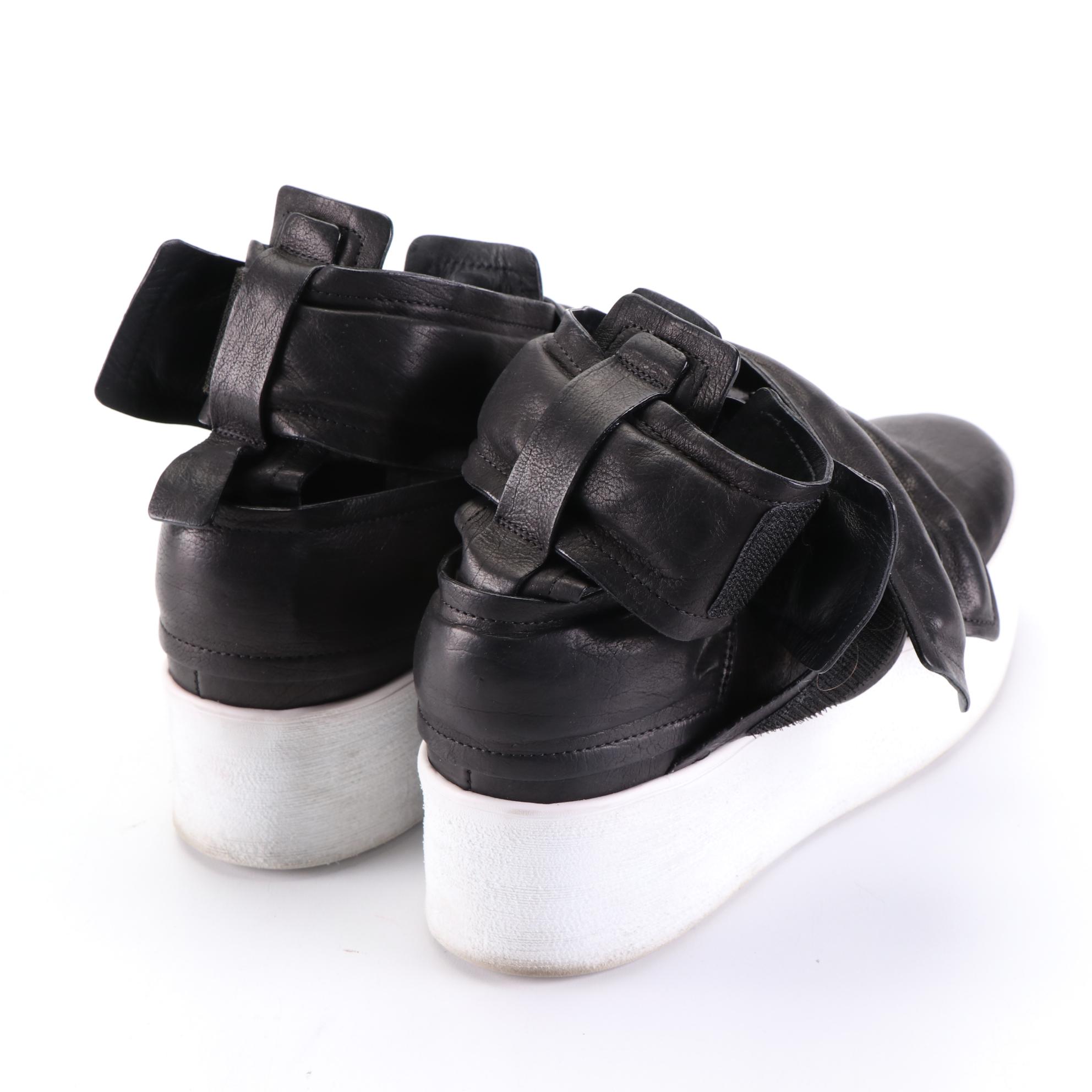 Puro_Secret Platform Shoes with Ankle Straps in Leather