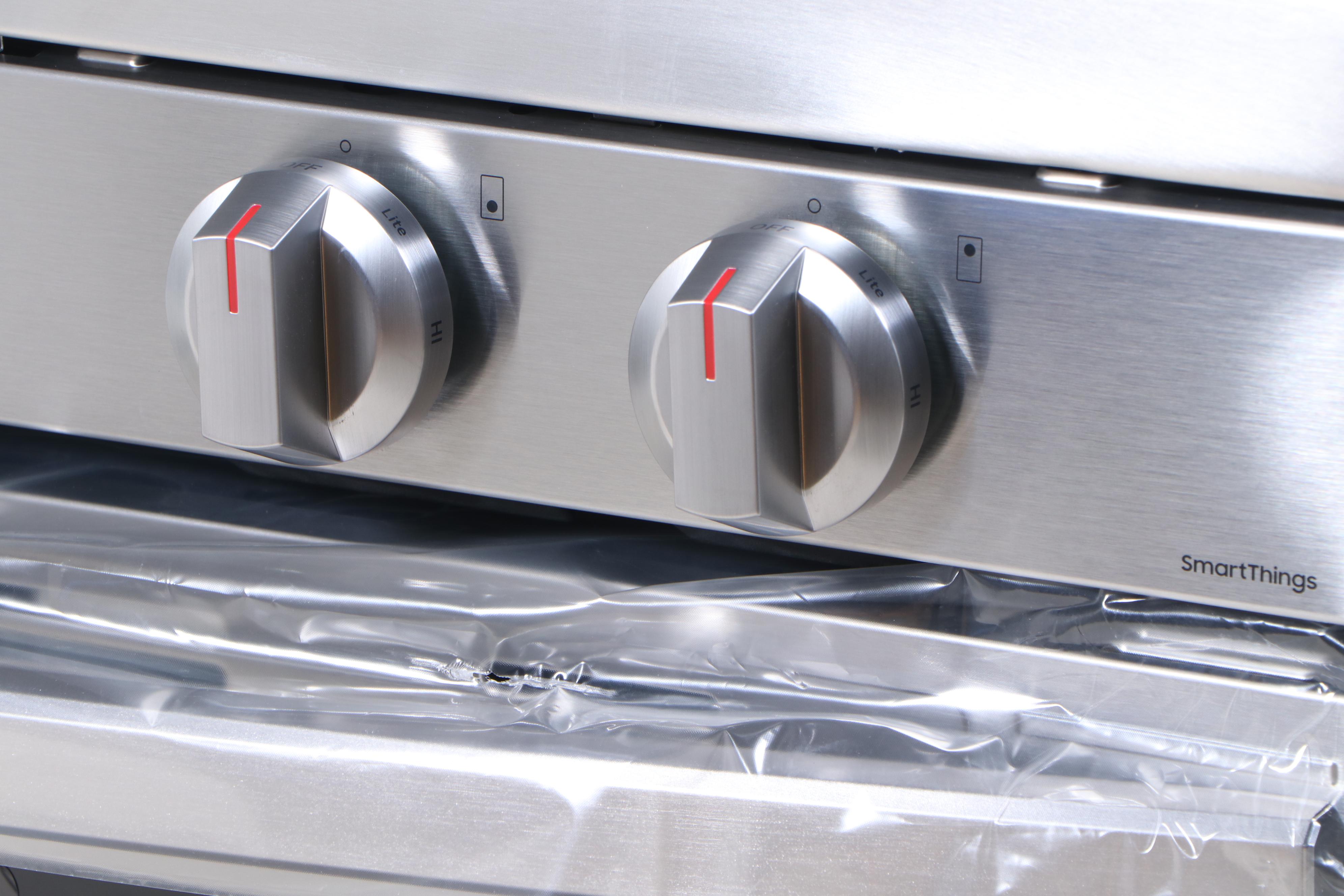 Samsung 6.0 Cu. Ft. Stainless Steel Smart Freestanding Gas Range