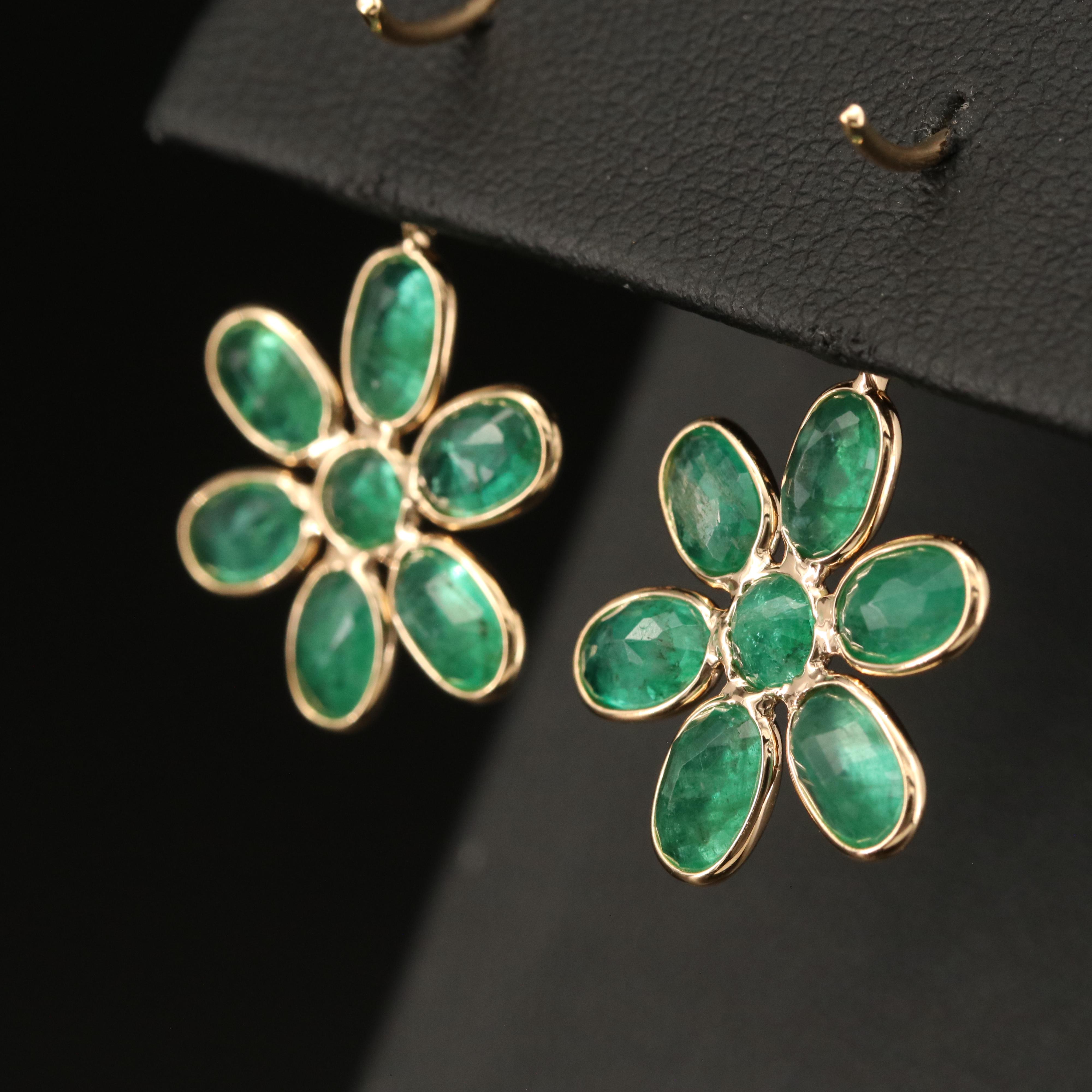 18K Emerald Flower Earrings