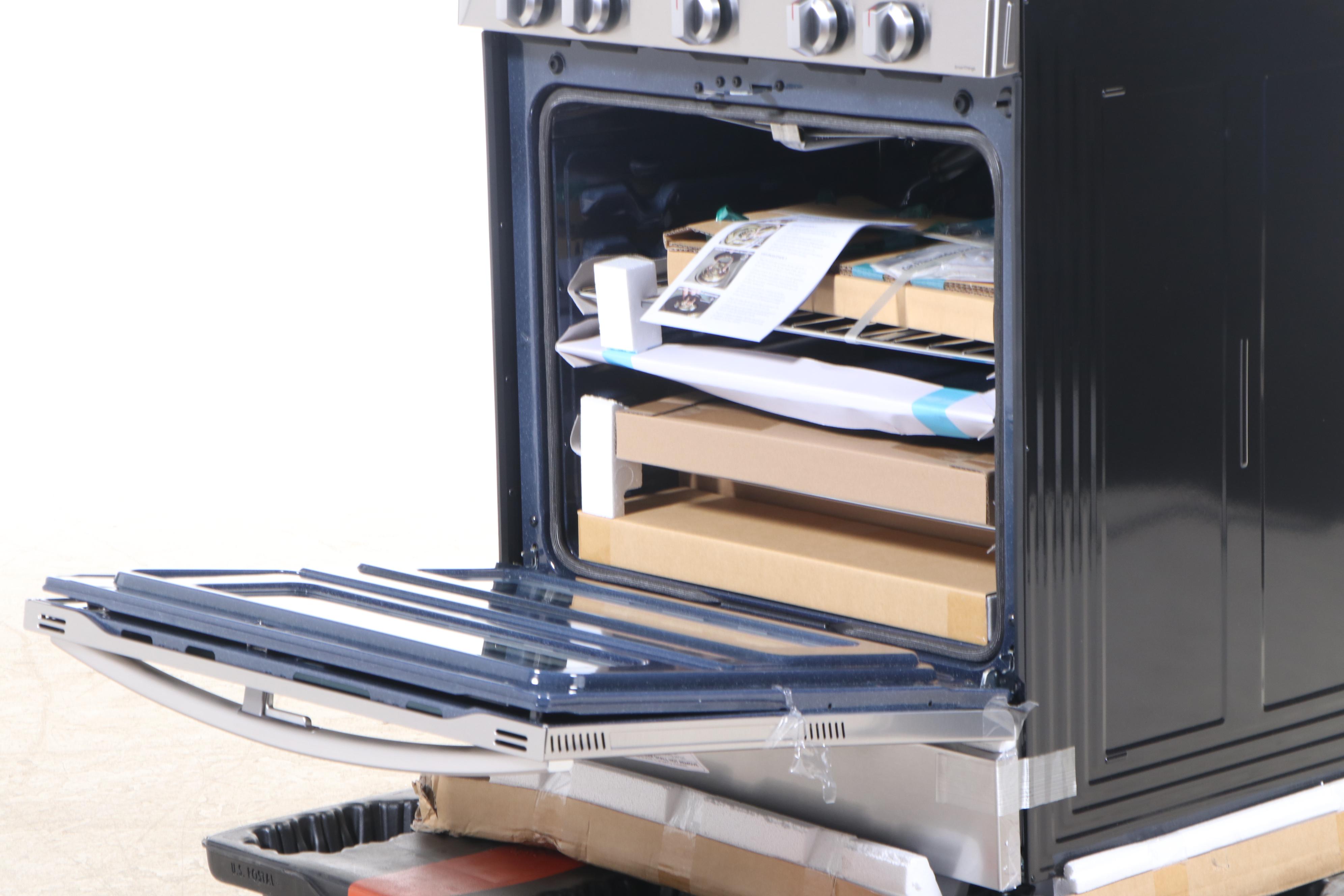 Samsung 6.0 Cu. Ft. Smart Freestanding Gas Range with Flex Duo™