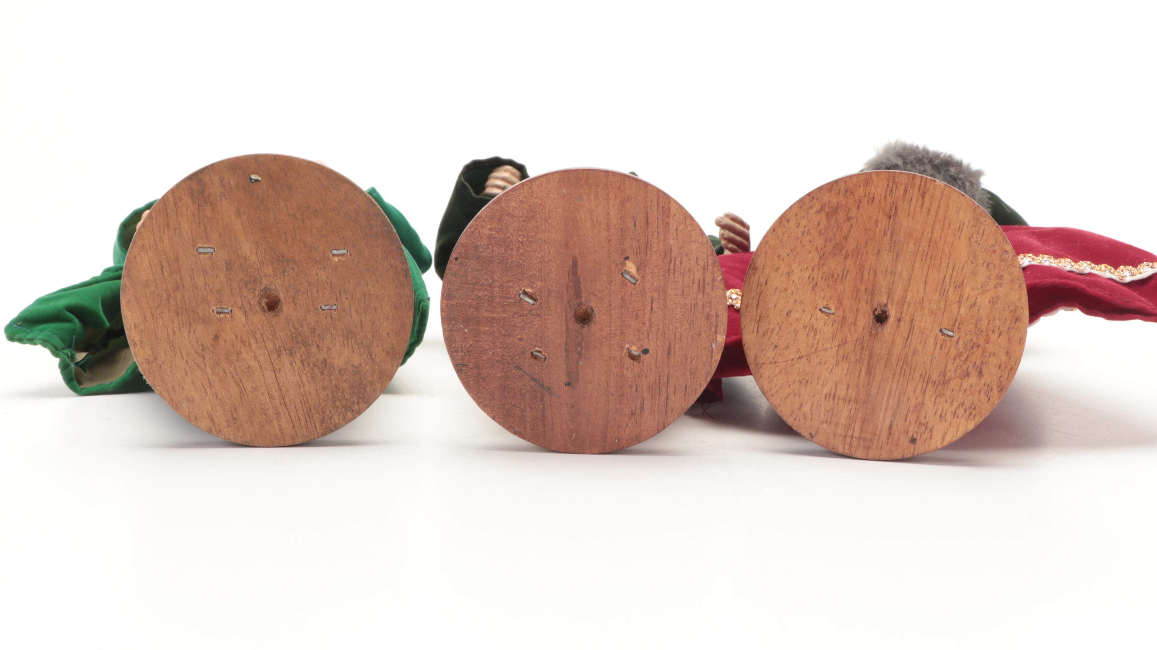 Christmas Caroler Figurines