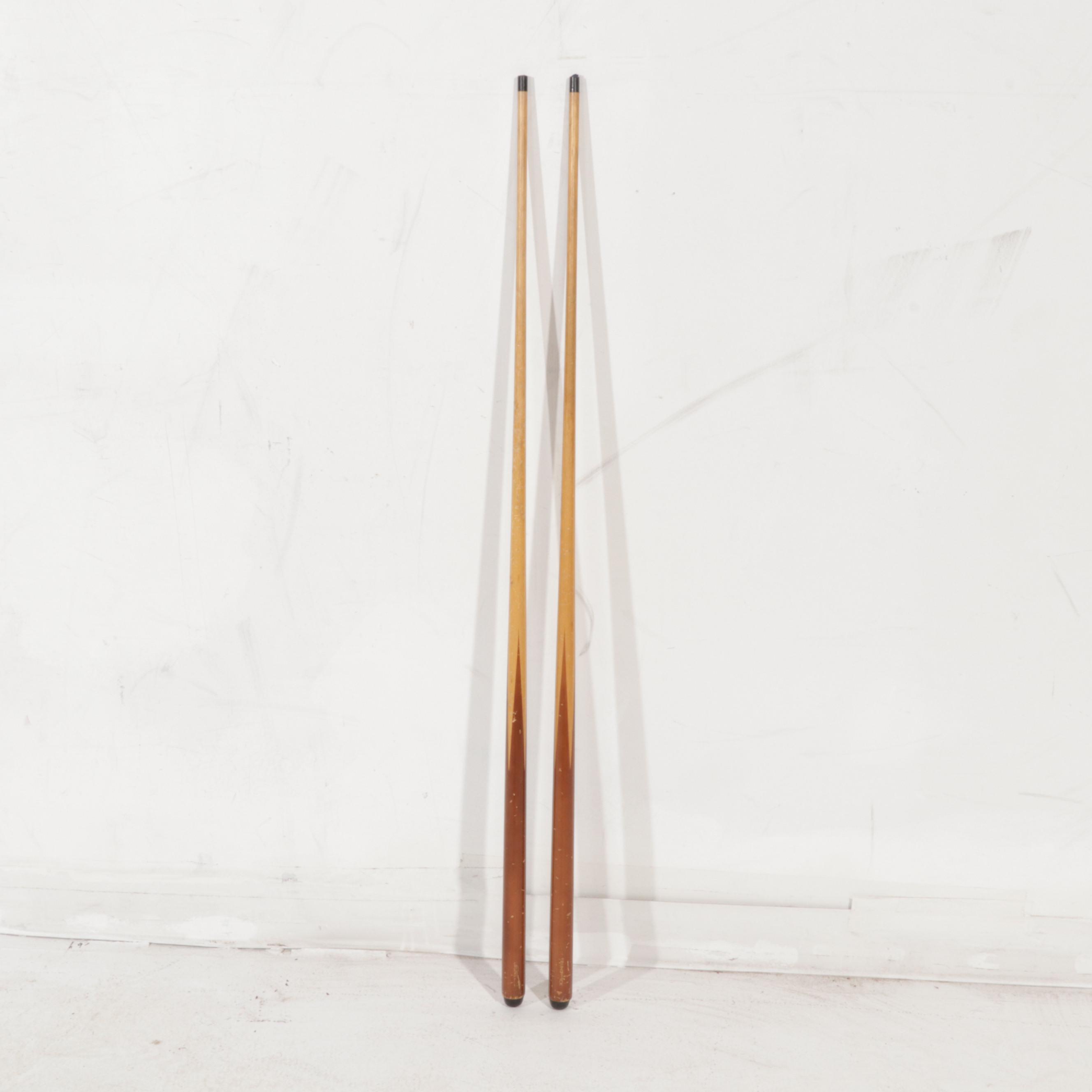 Celebrity by Brunswick Bumper Pool Table and Accessories