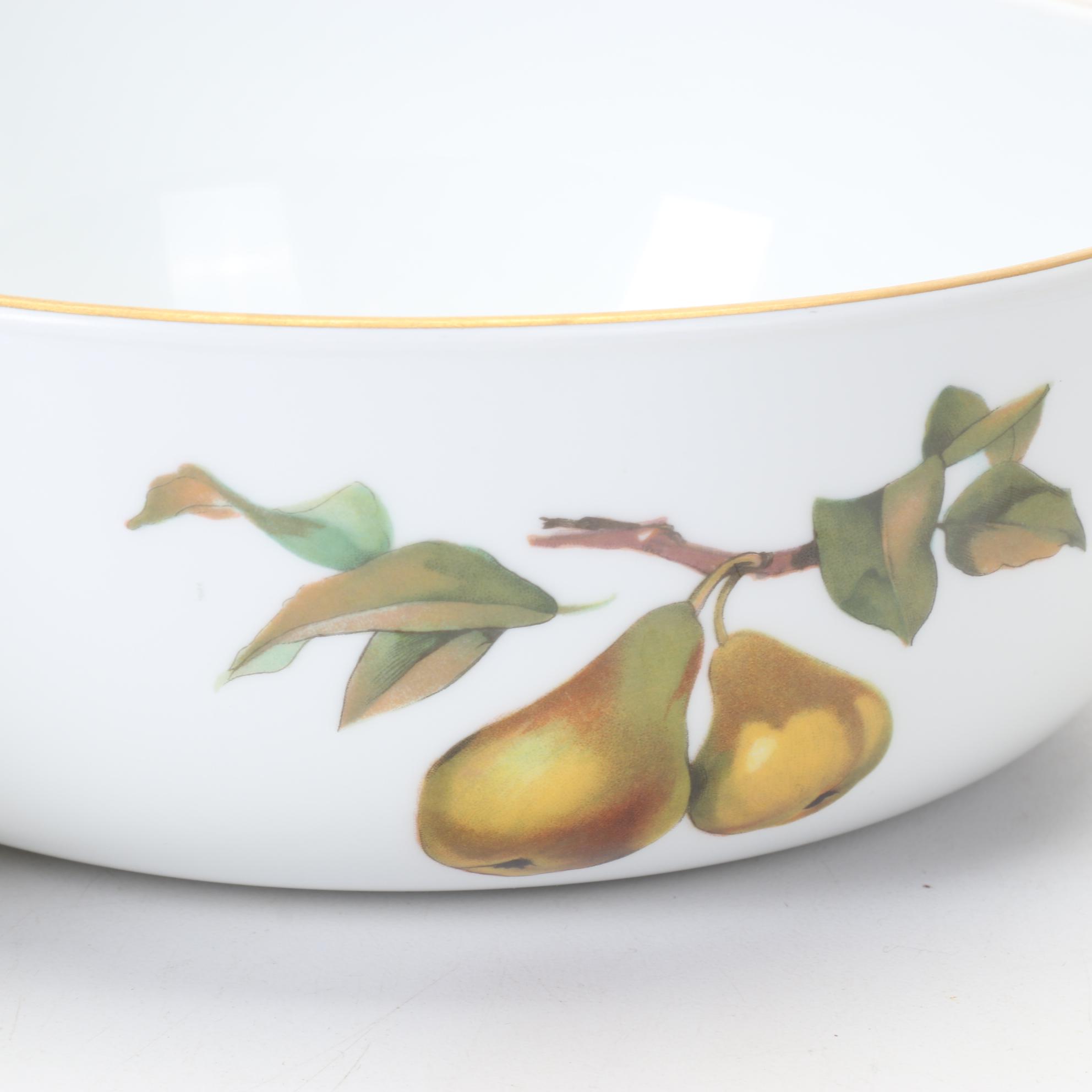 Royal Worcester "Evesham Gold" Fruit Bowls and Pie Plate, 1961
