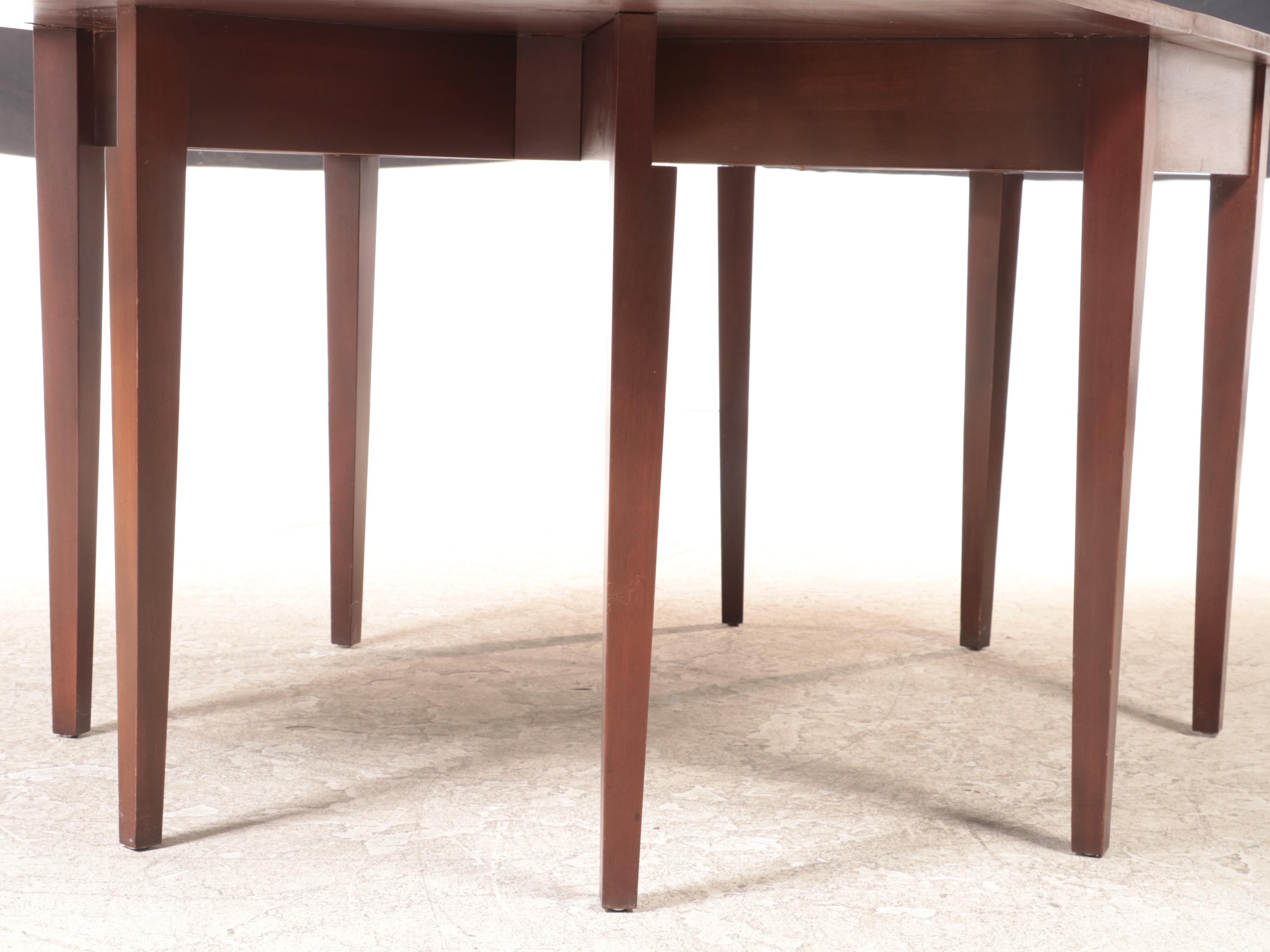 Kittinger "Williamsburg Adaptation" Mahogany Drop-Leaf Dining Table