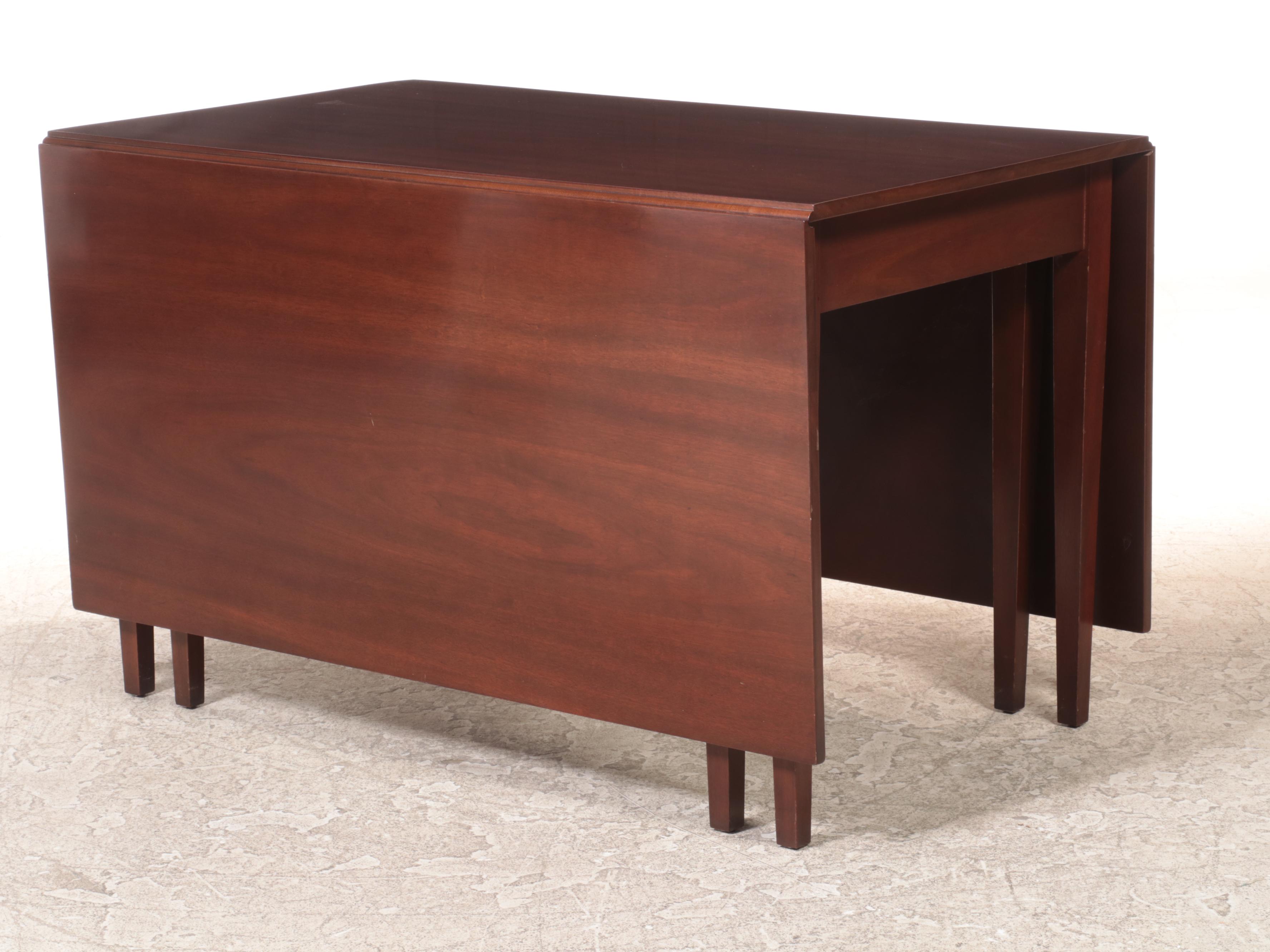 Kittinger "Williamsburg Adaptation" Mahogany Drop-Leaf Dining Table