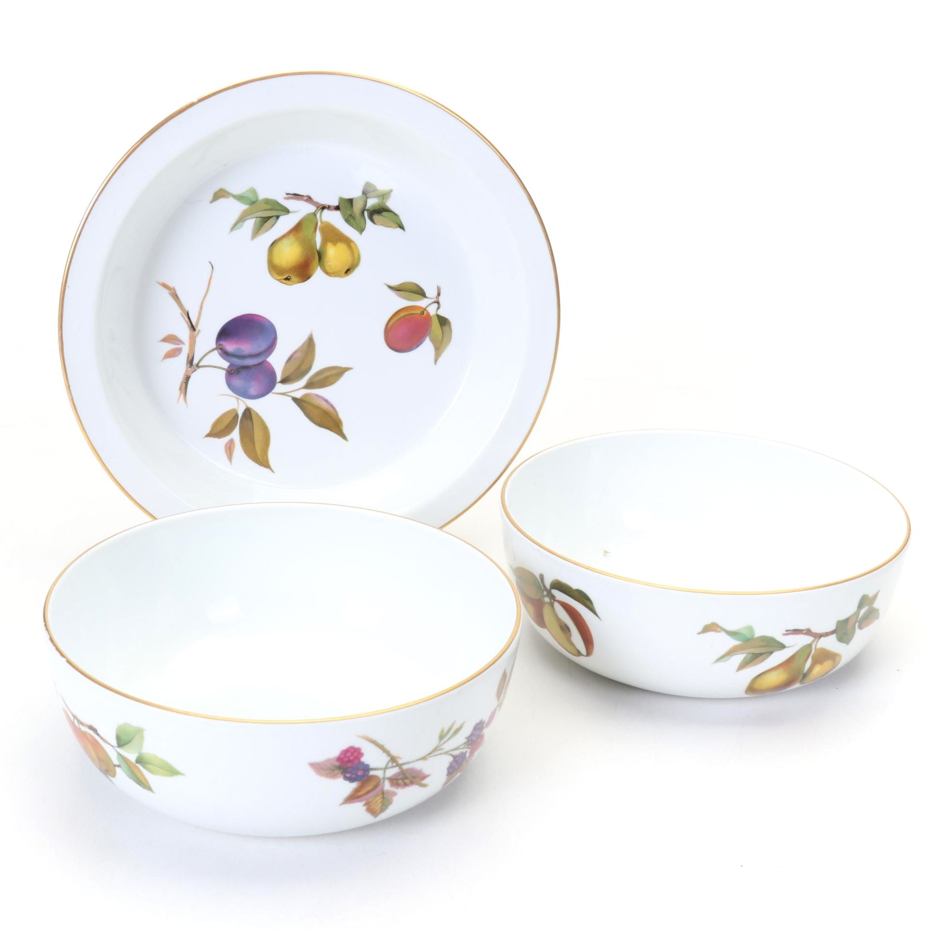 Royal Worcester "Evesham Gold" Fruit Bowls and Pie Plate, 1961