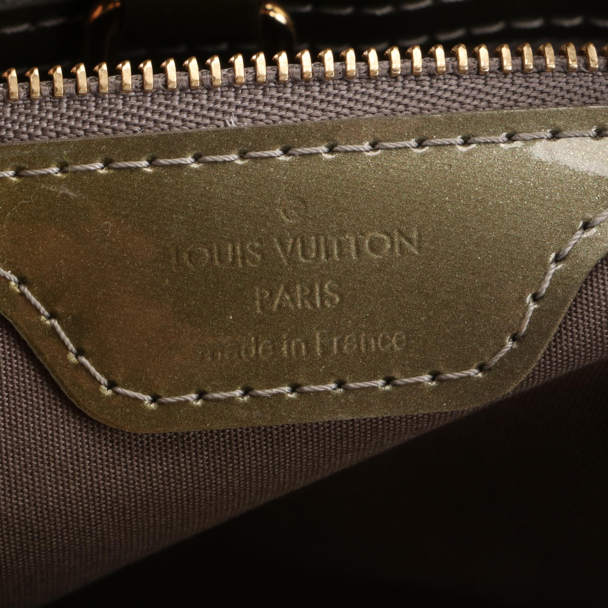 Louis Vuitton Wilshire PM Tote in Perle Monogram Vernis Leather