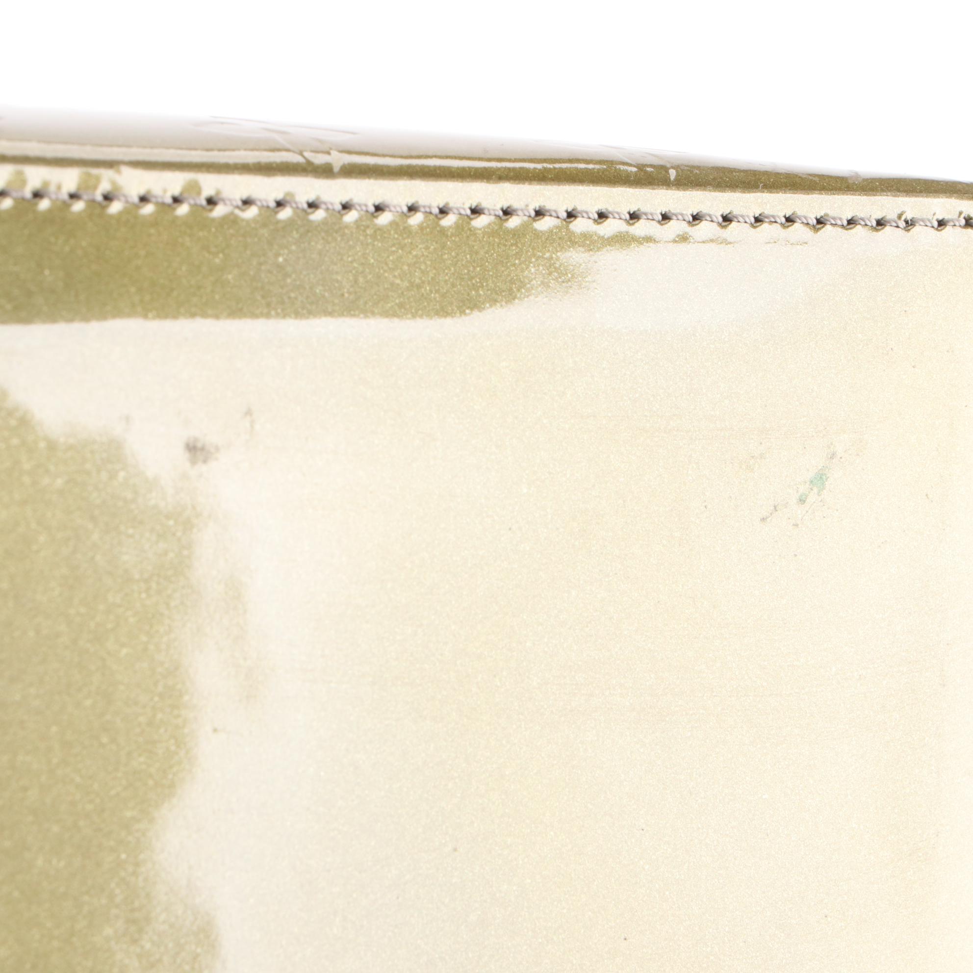 Louis Vuitton Wilshire PM Tote in Perle Monogram Vernis Leather