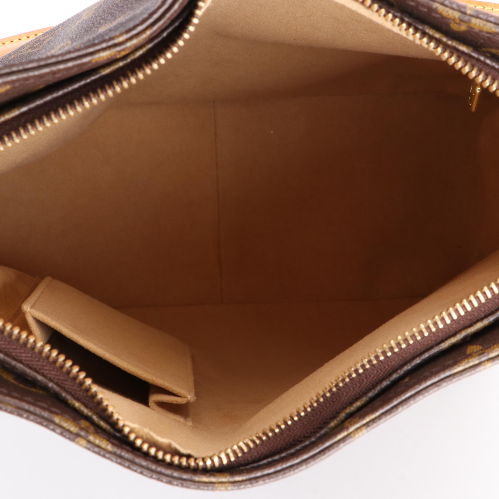 Louis Vuitton Looping Bag in Monogram Canvas