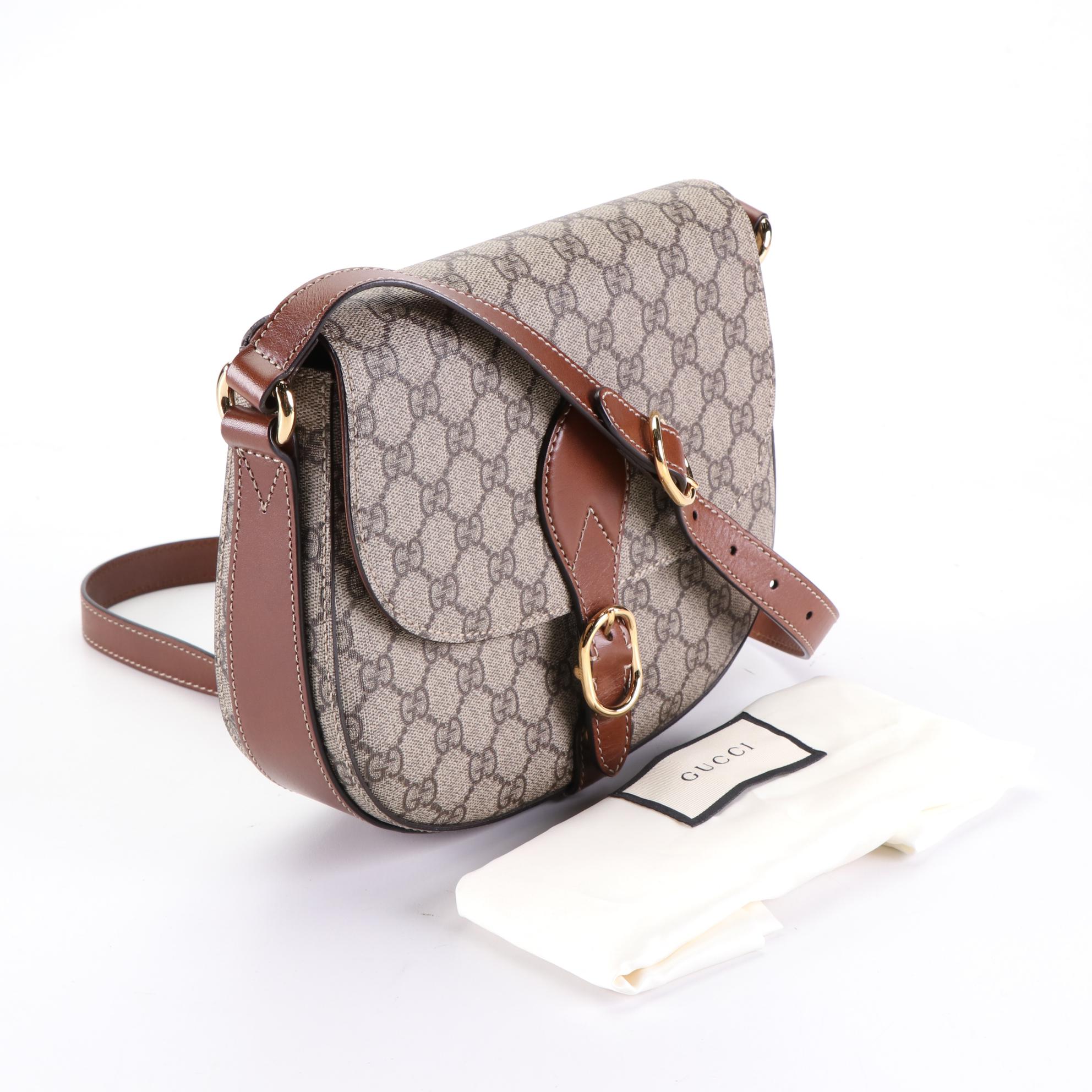 Gucci Small Messenger Shoulder Bag in GG Supreme Canvas and Leather