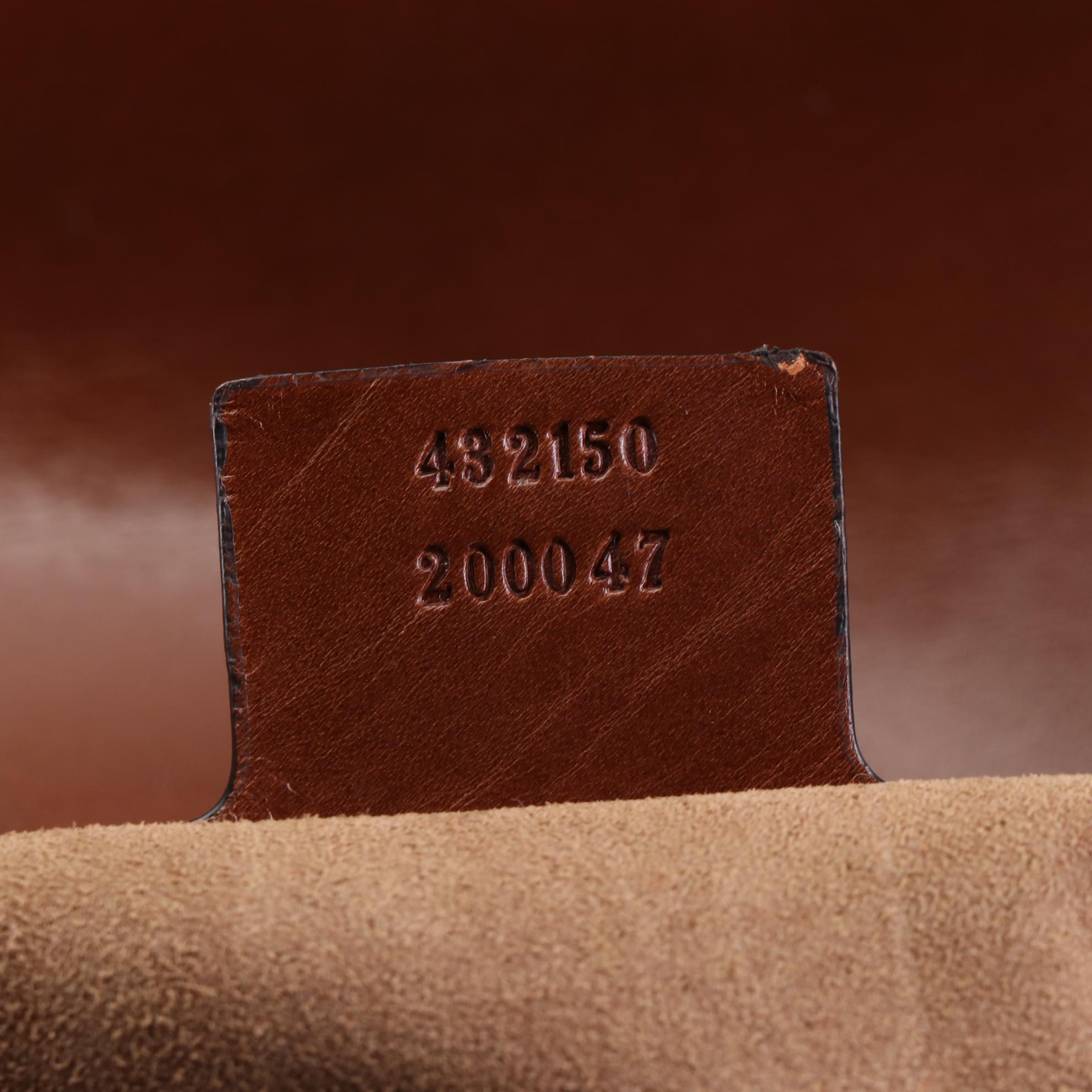 Gucci Small Messenger Shoulder Bag in GG Supreme Canvas and Leather