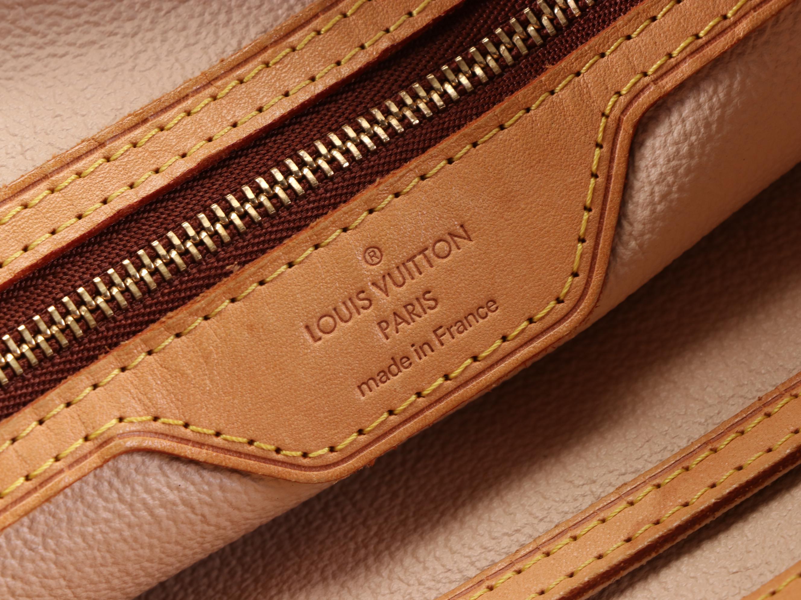 Louis Vuitton Bucket Bag in Monogram Canvas and Vachetta Leather