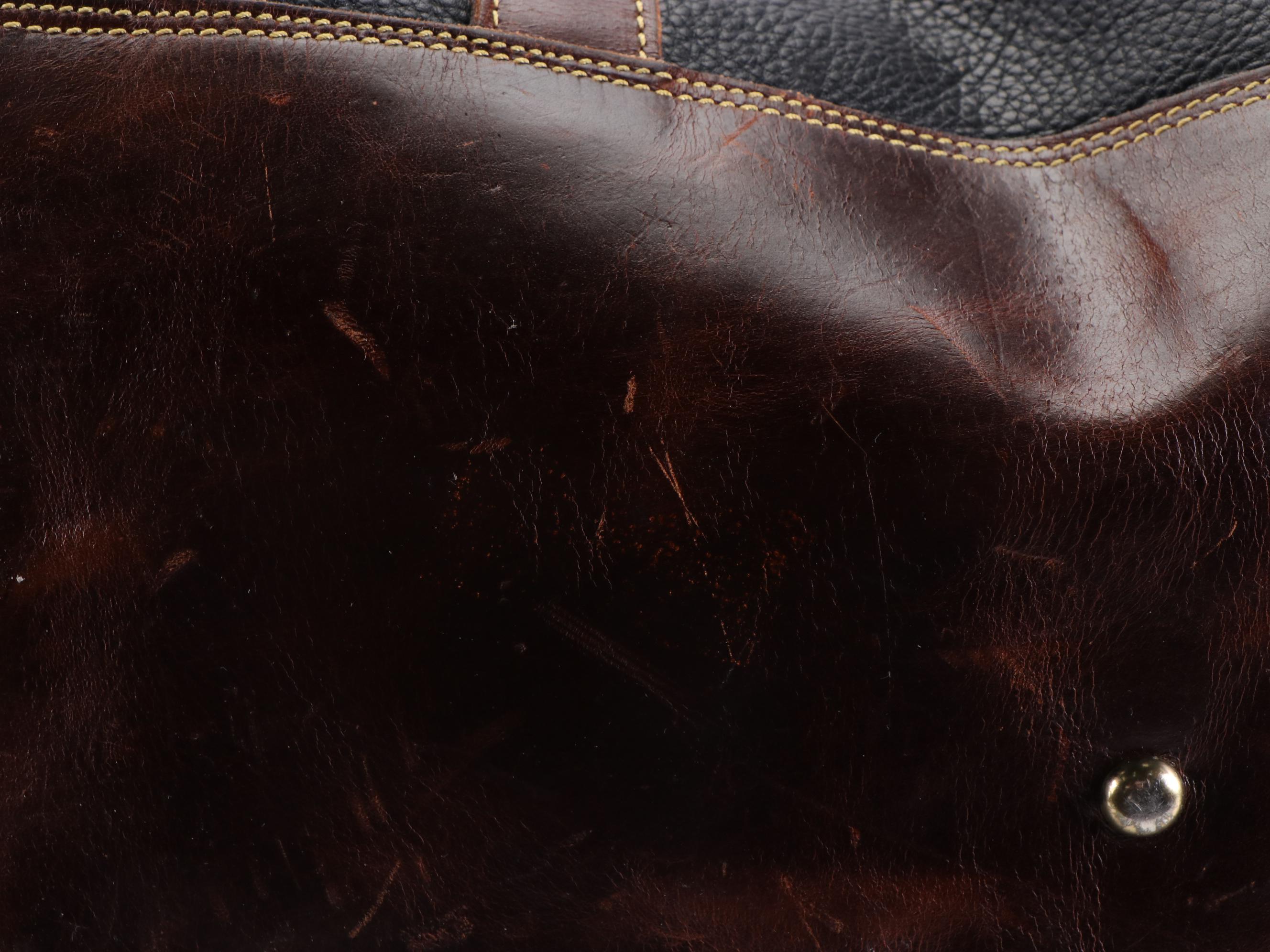 Roots Weekender Duffle Bag in Grained Leather with Smooth Leather Trim