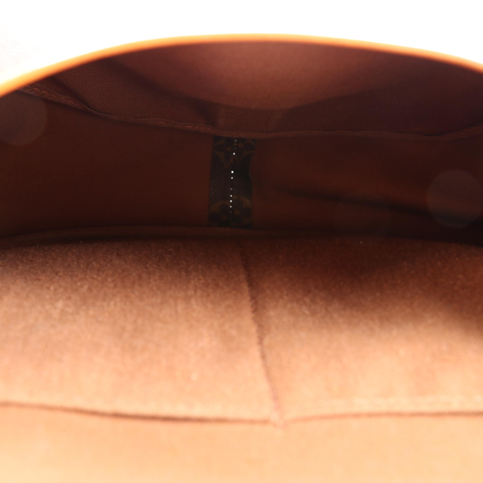 Louis Vuitton Saumur 35 Messenger Bag in Monogram Canvas and Vachetta Leather