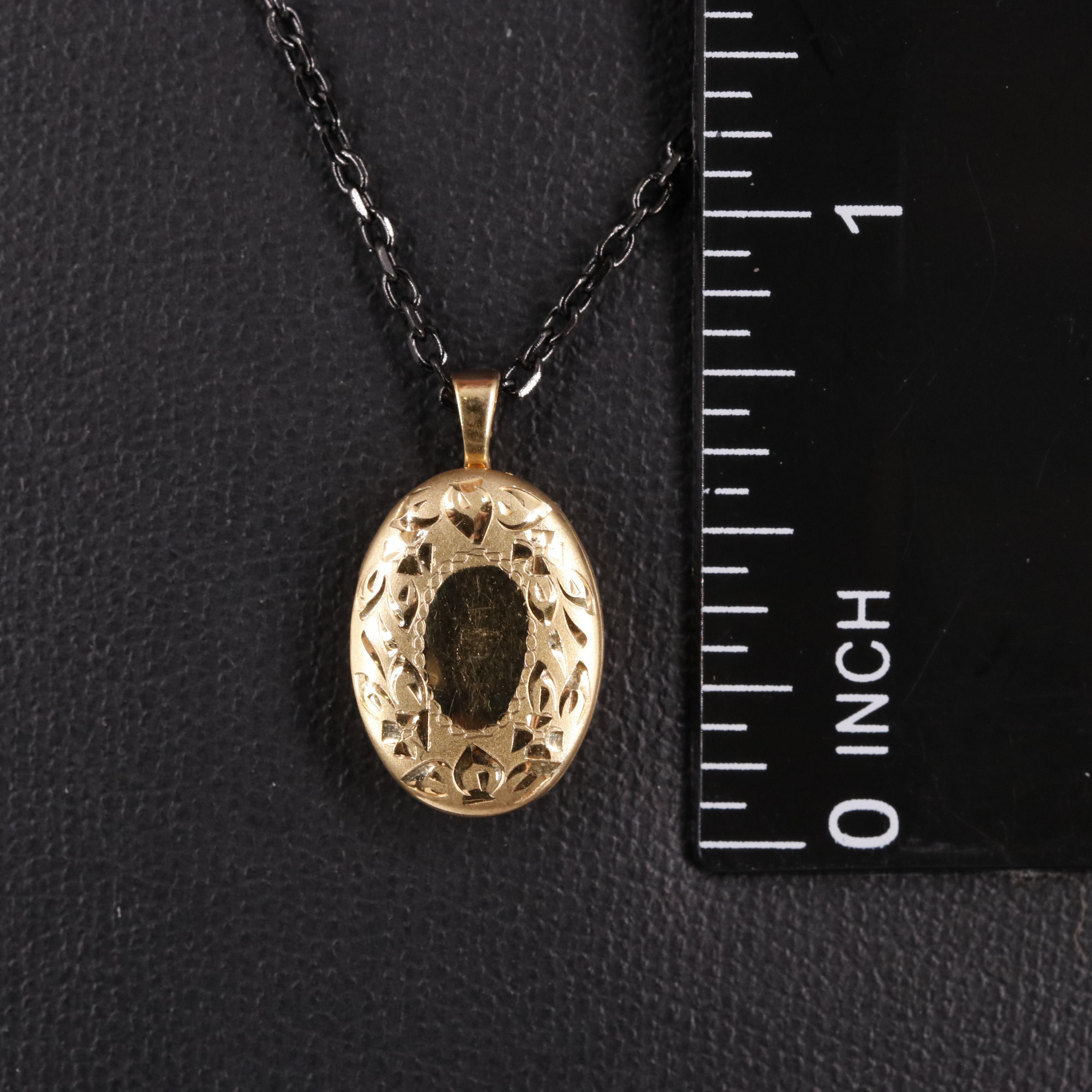 10K Multicolor Cable Chain Locket Necklace