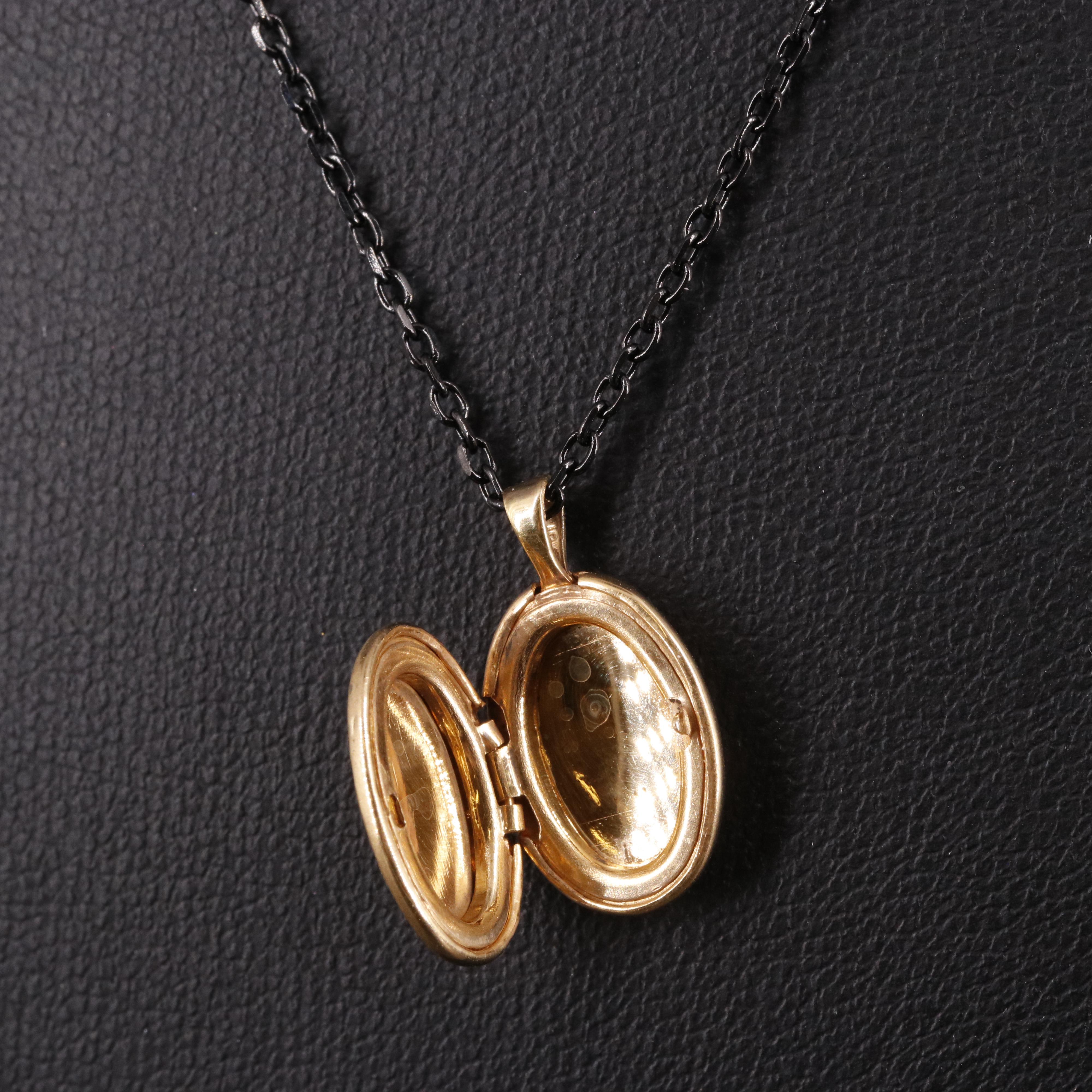 10K Multicolor Cable Chain Locket Necklace