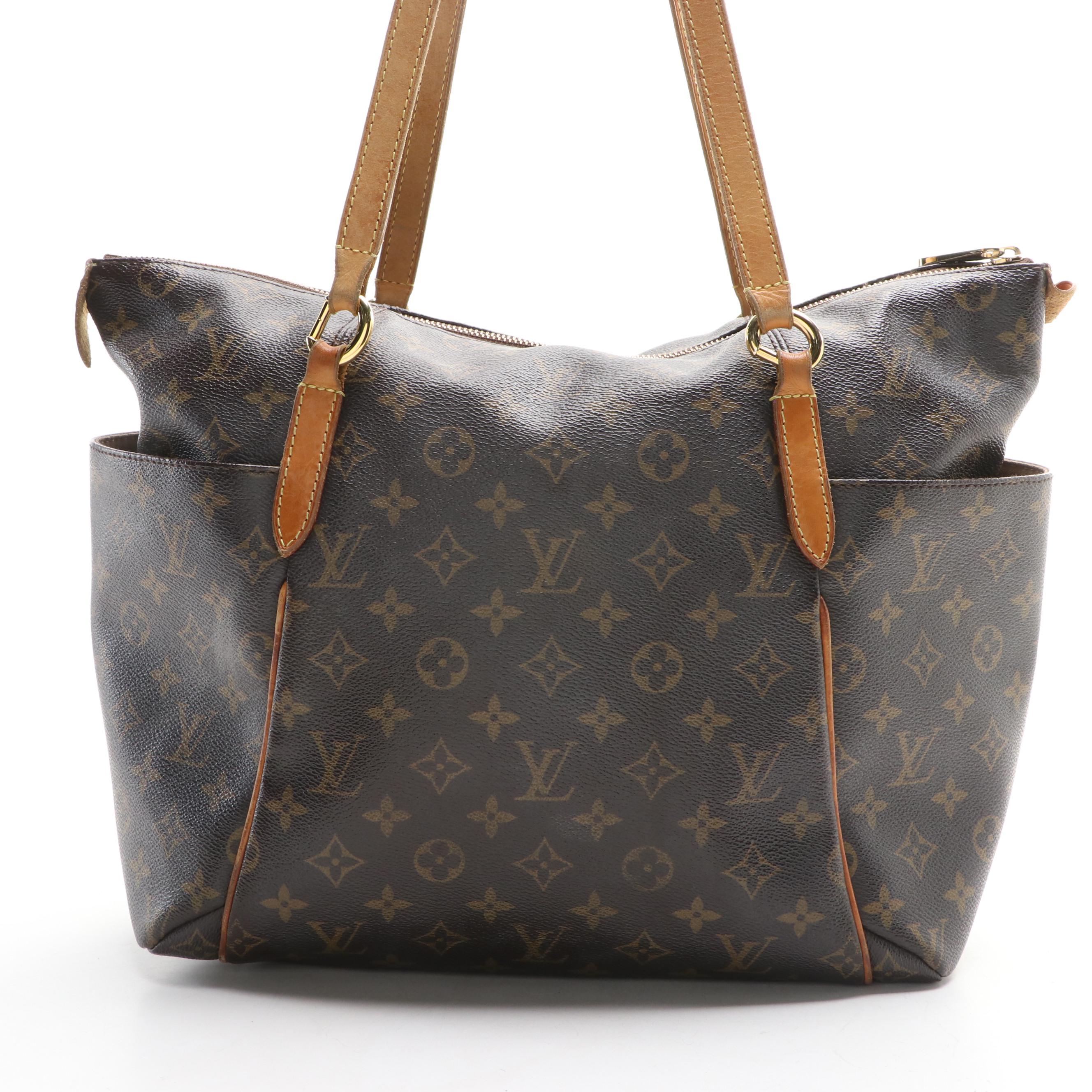 Louis Vuitton Totally MM in Monogram Canvas and Vachetta Leather