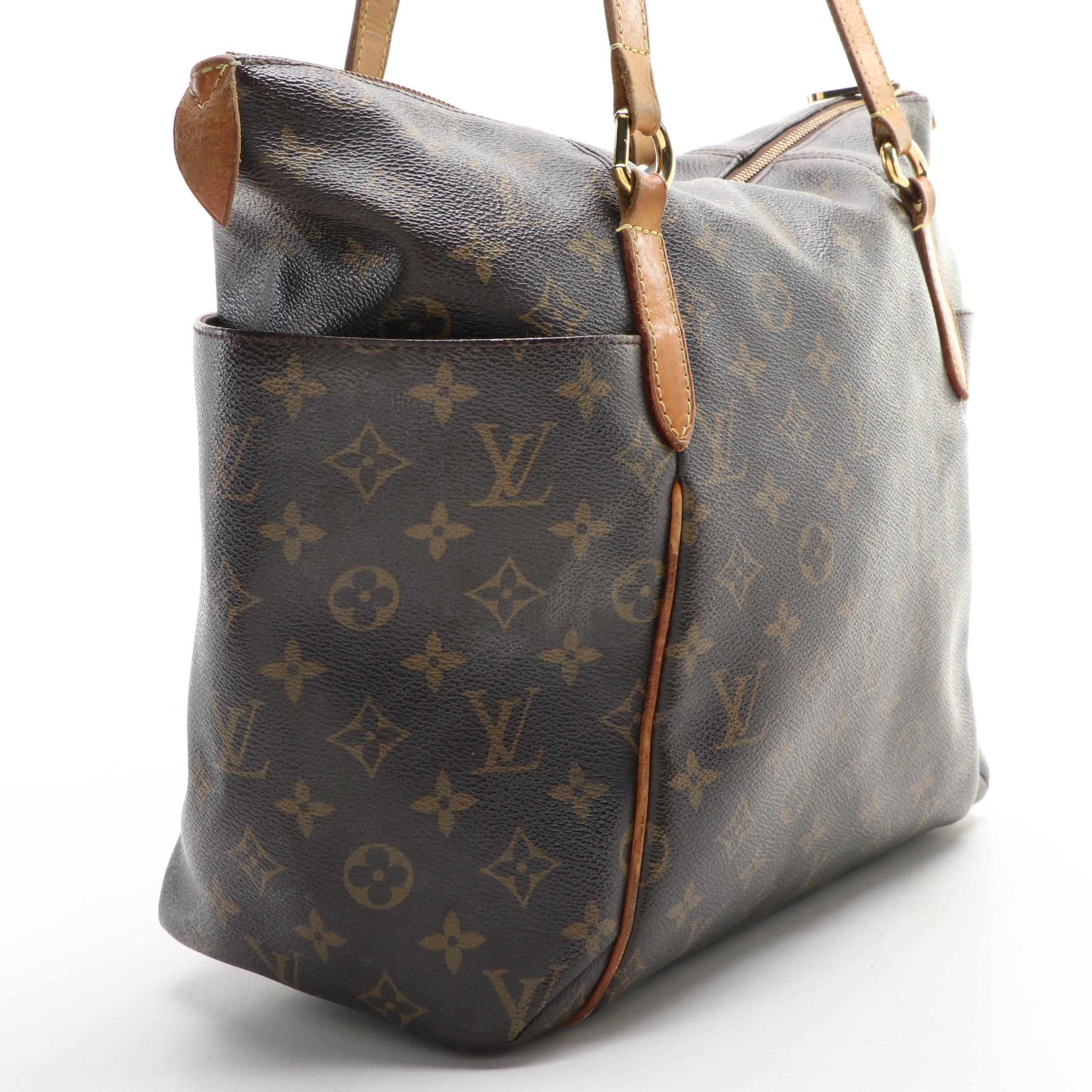 Louis Vuitton Totally MM in Monogram Canvas and Vachetta Leather