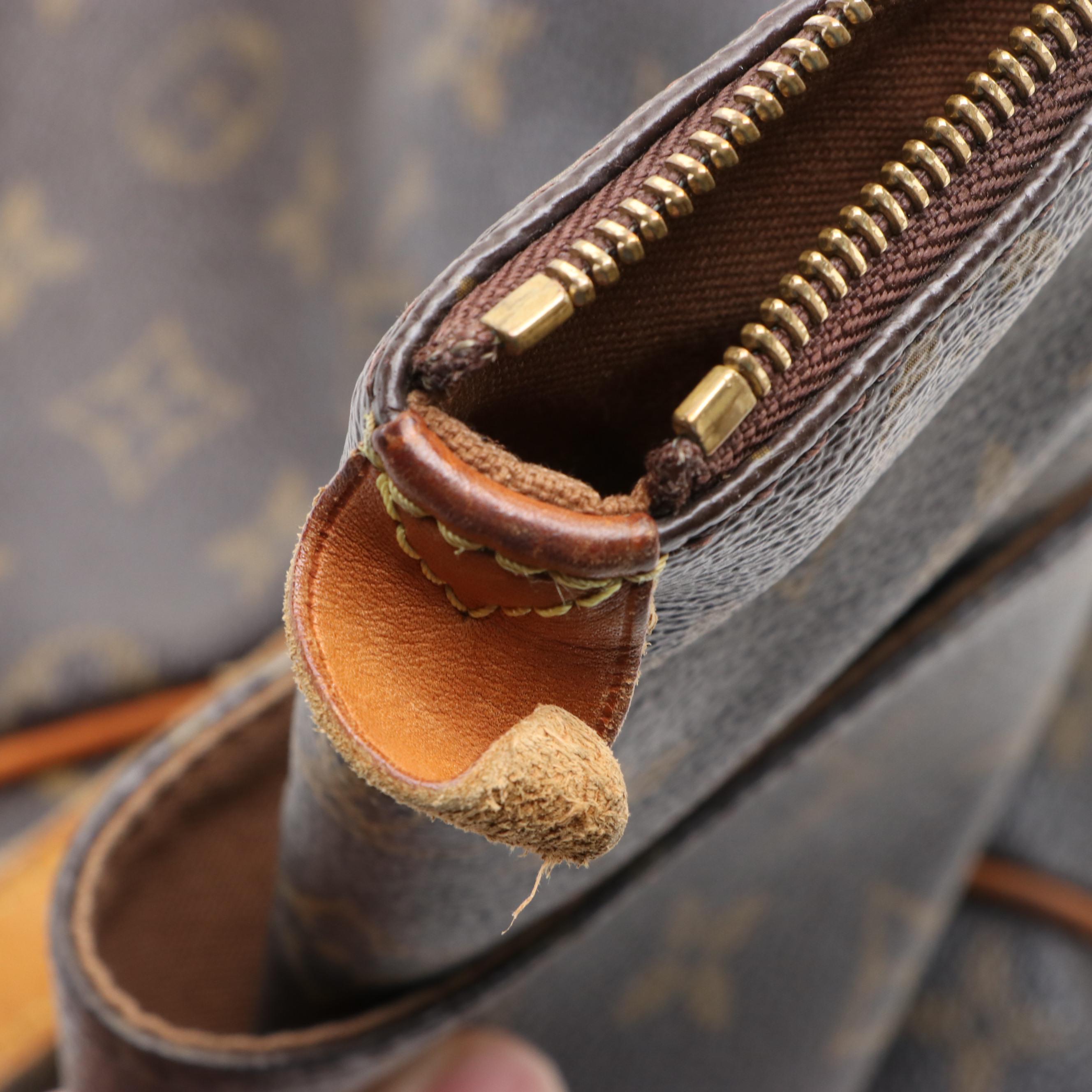 Louis Vuitton Totally MM in Monogram Canvas and Vachetta Leather