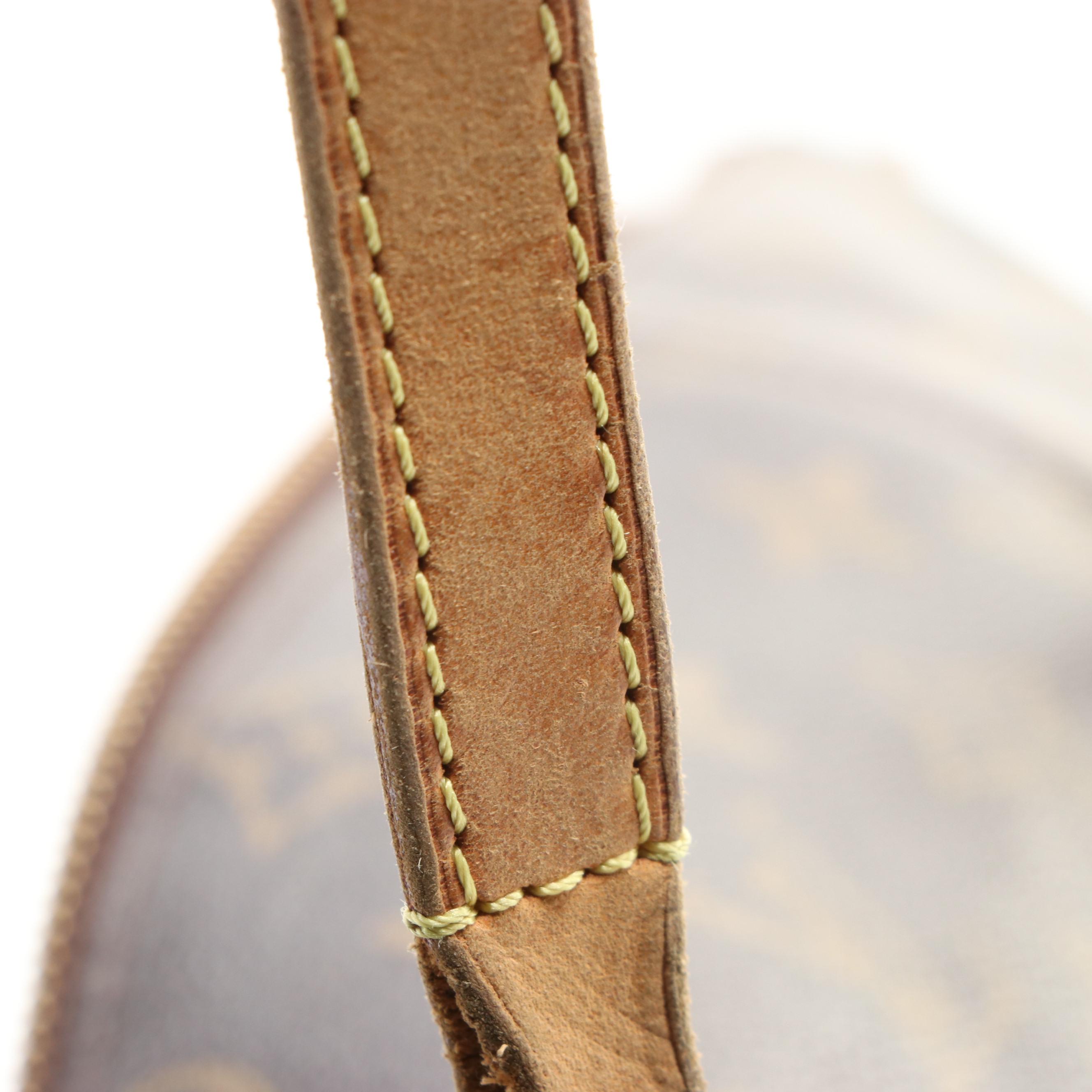 Louis Vuitton Totally MM in Monogram Canvas and Vachetta Leather