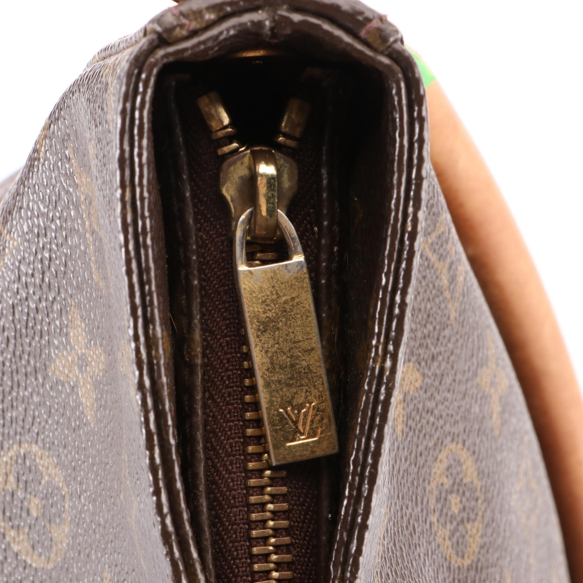 Louis Vuitton Looping in Monogram Canvas and Vachetta Leather