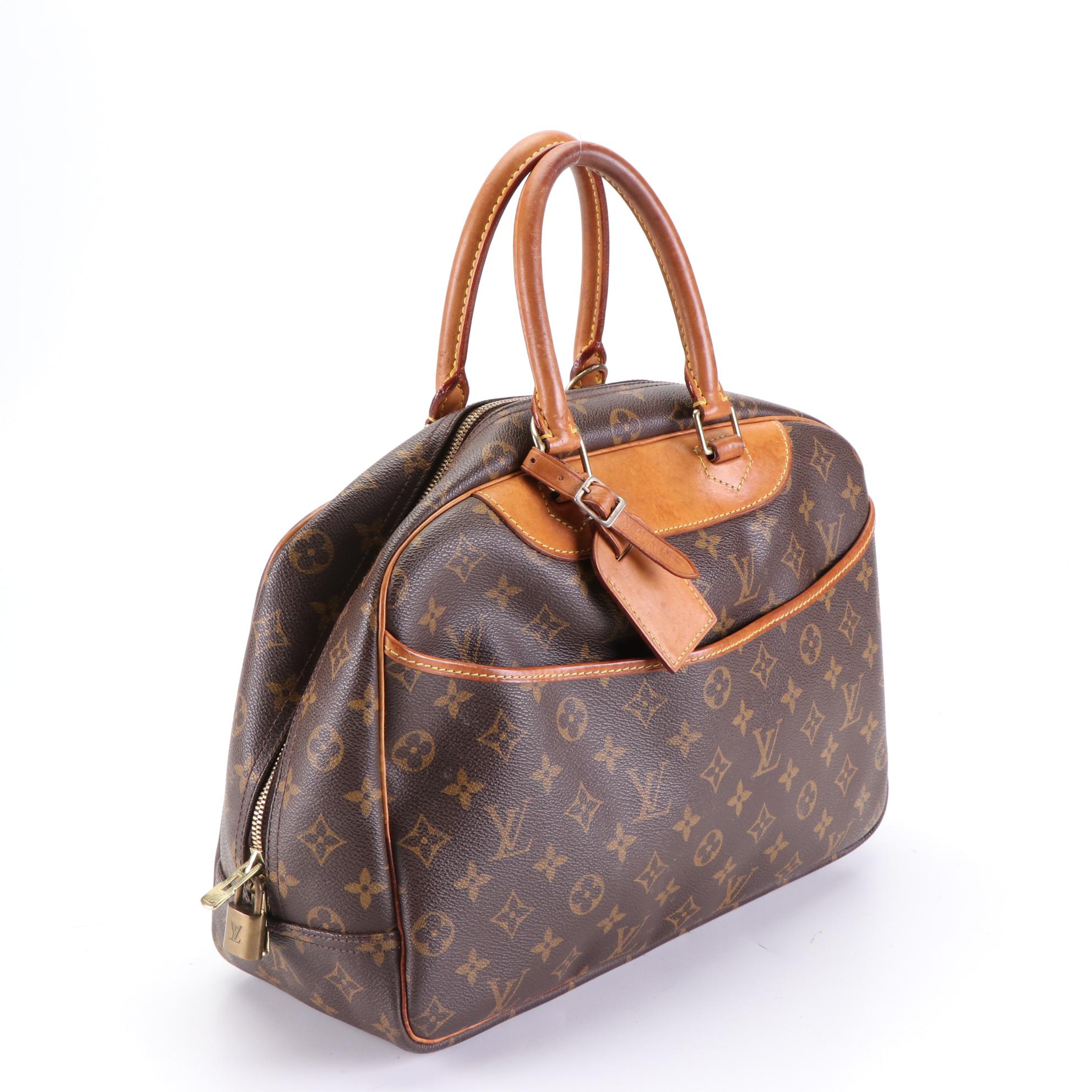 Louis Vuitton Deauville Bag in Monogram Canvas