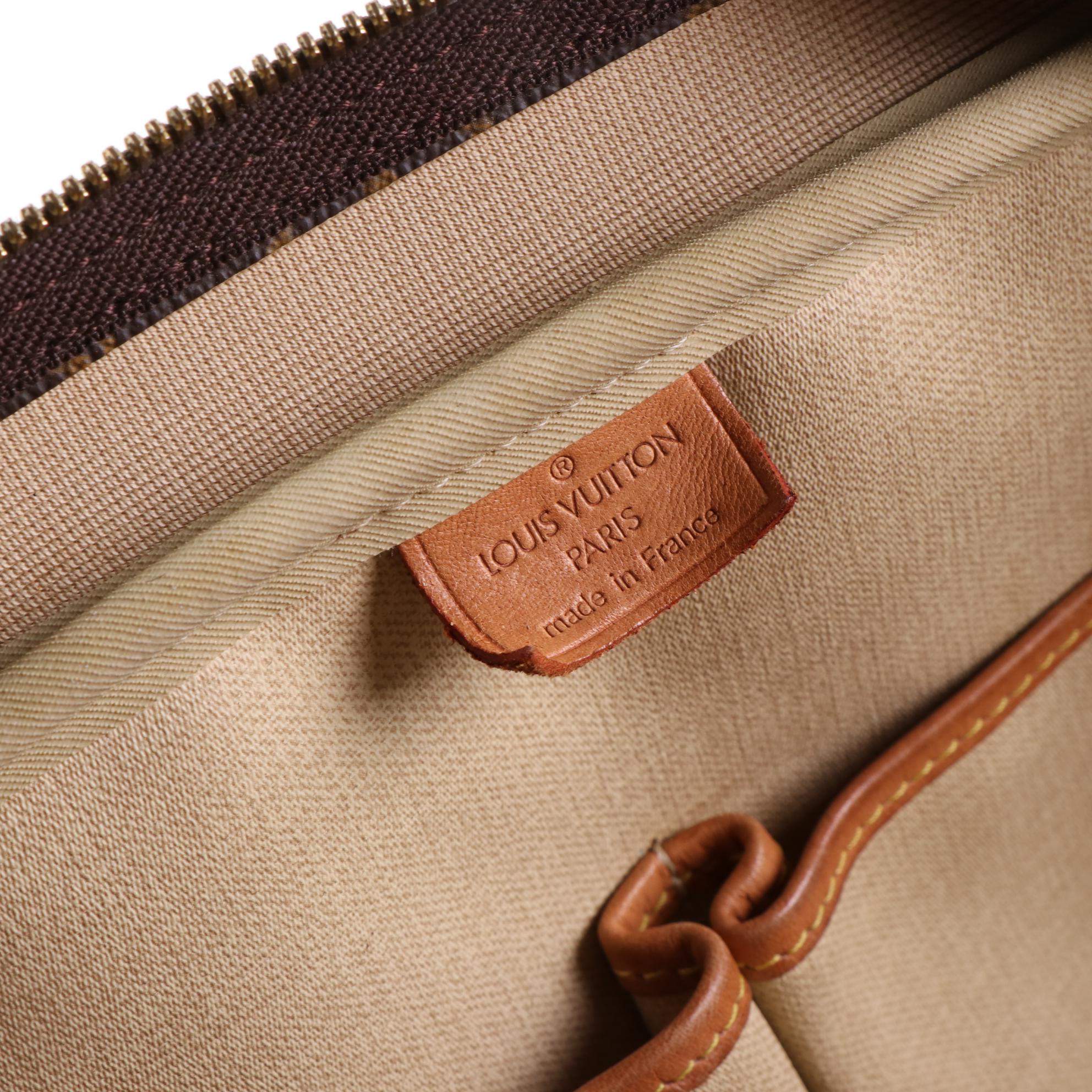 Louis Vuitton Deauville Bag in Monogram Canvas