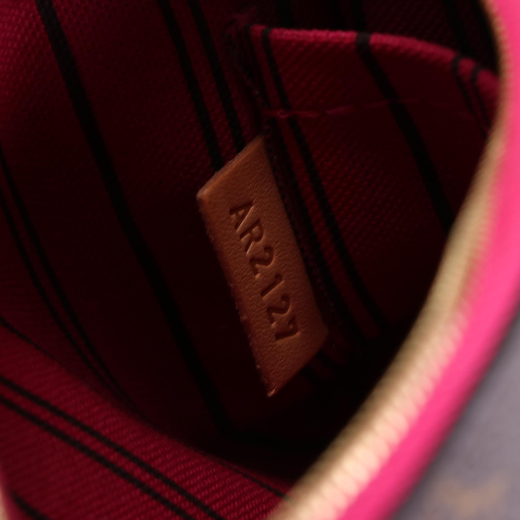 Louis Vuitton Neverfull Pochette in Monogram Canvas