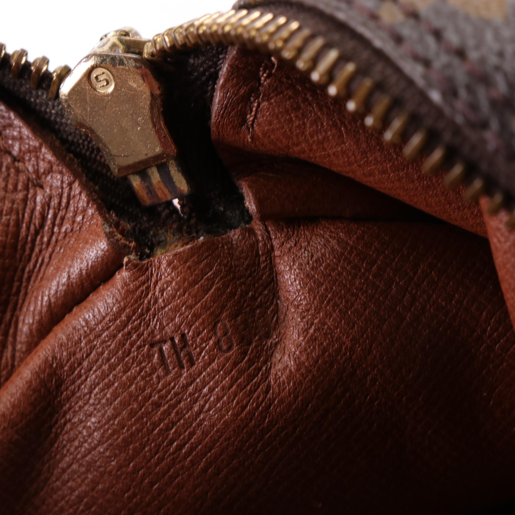 Louis Vuitton Papillon 30 in Monogram Canvas with Pochette