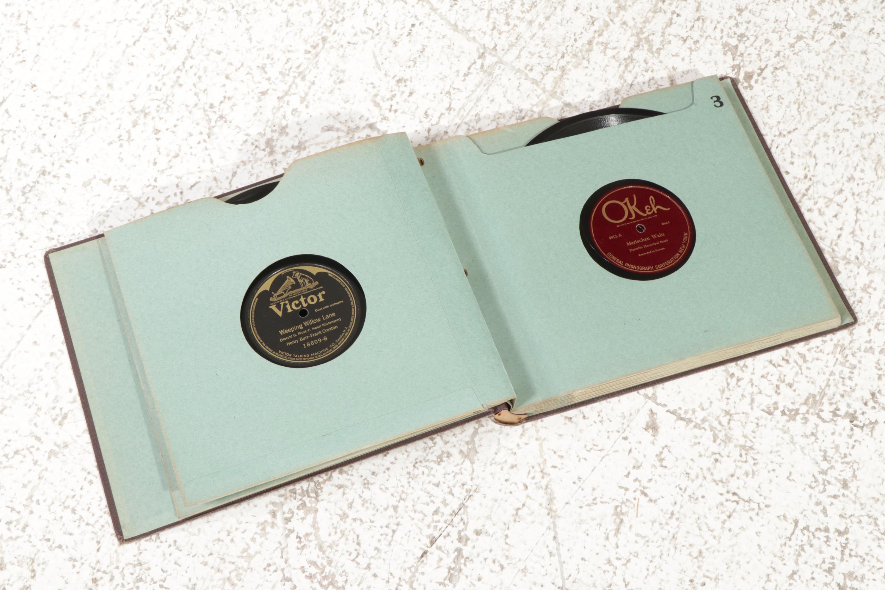 1922 Victor-Victrola VV-110 (XIV) Phonograph in Mahogany Cabinet, 78 RPM Records