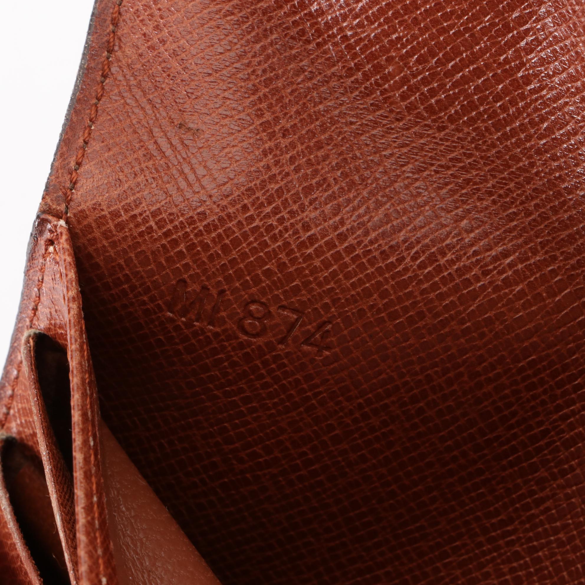 Louis Vuitton International Organizer Wallet in Monogram Canvas/Leather